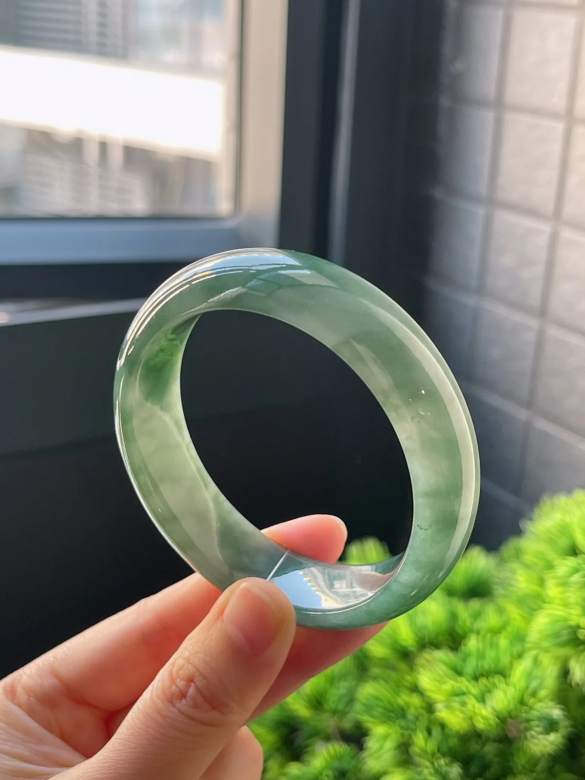 正圈55.5圈口，翡翠糯化种灰绿色手镯