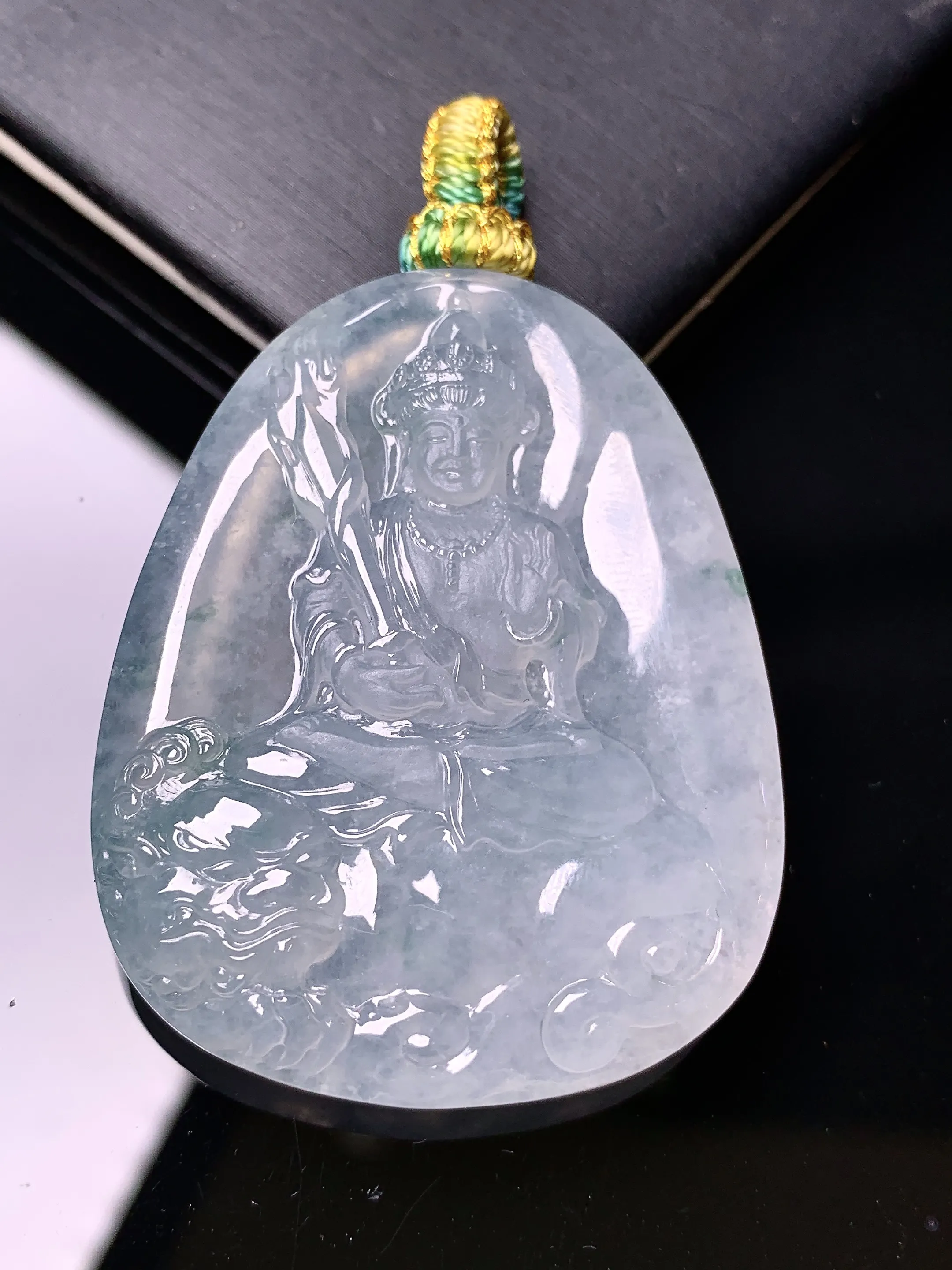 冰种文殊观音菩萨吊坠 玉质细腻 色泽清新艳丽 整体尺寸47.3*32.2*7.7