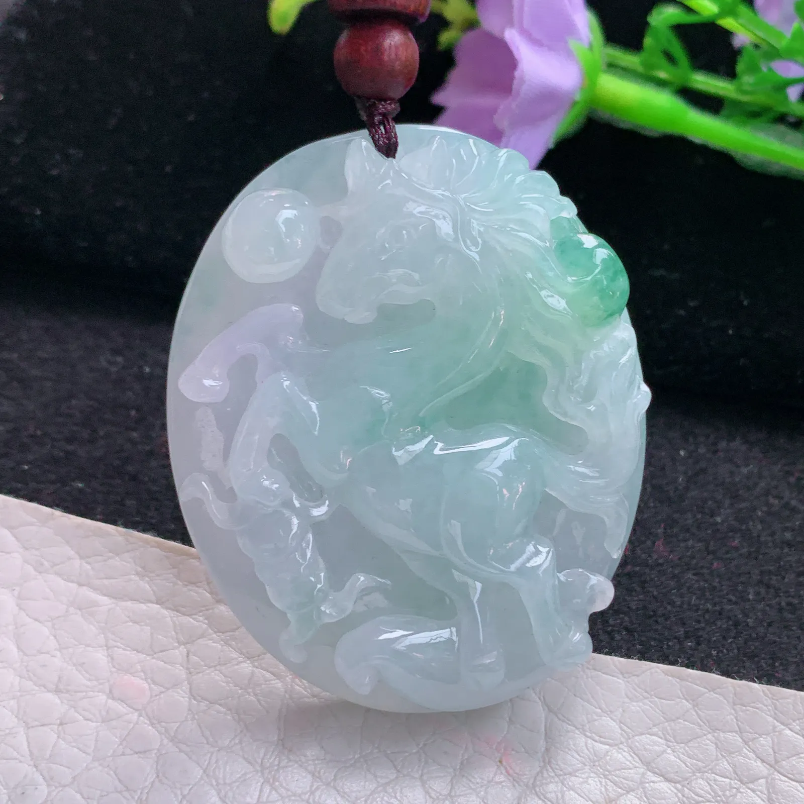 zen自然光48.8*39.3*10天然缅甸翡翠飘绿马上有钱 生肖马玉吊坠 玉挂件