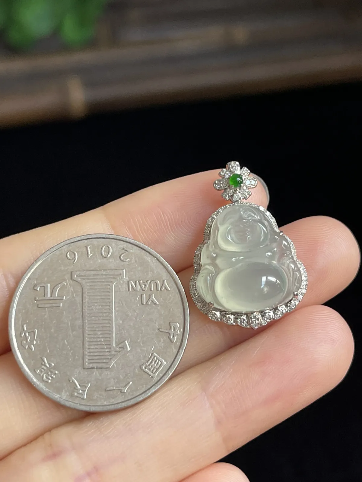 翡翠佛，印记：G18K,伴钻石