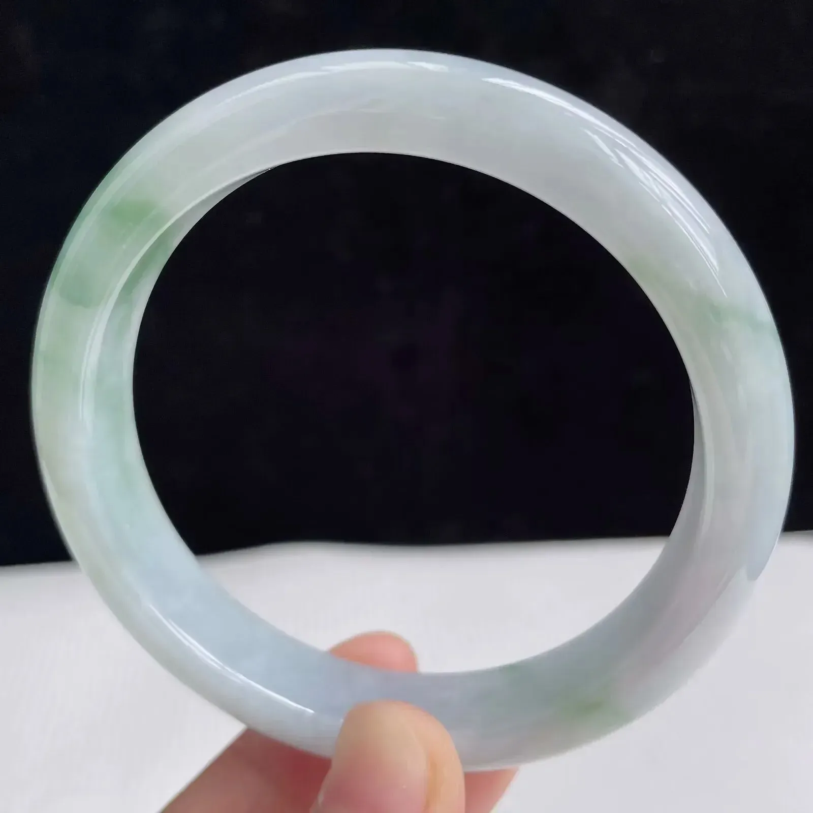 58.7圈有种有色天然翡翠A货飘绿玉手镯好种水春彩水润手镯53.06g