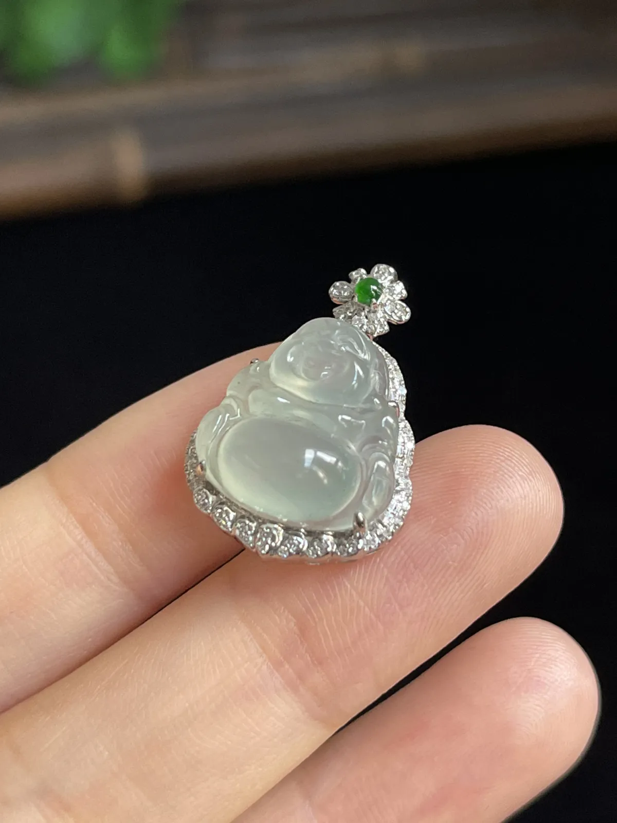 翡翠佛，印记：G18K,伴钻石