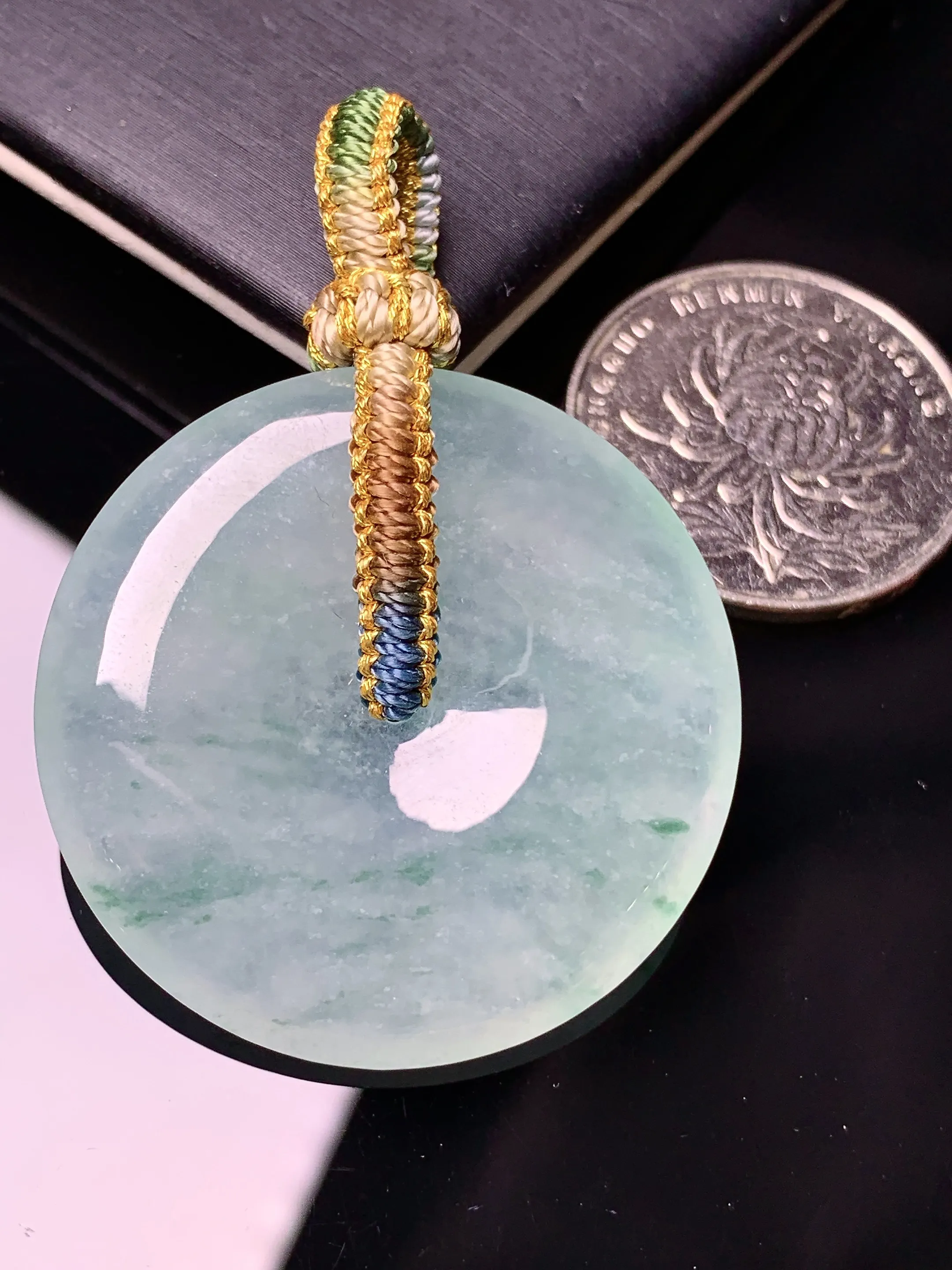 冰种平安扣吊坠 玉质细腻 色泽清新艳丽 整体尺寸36.2*5.8