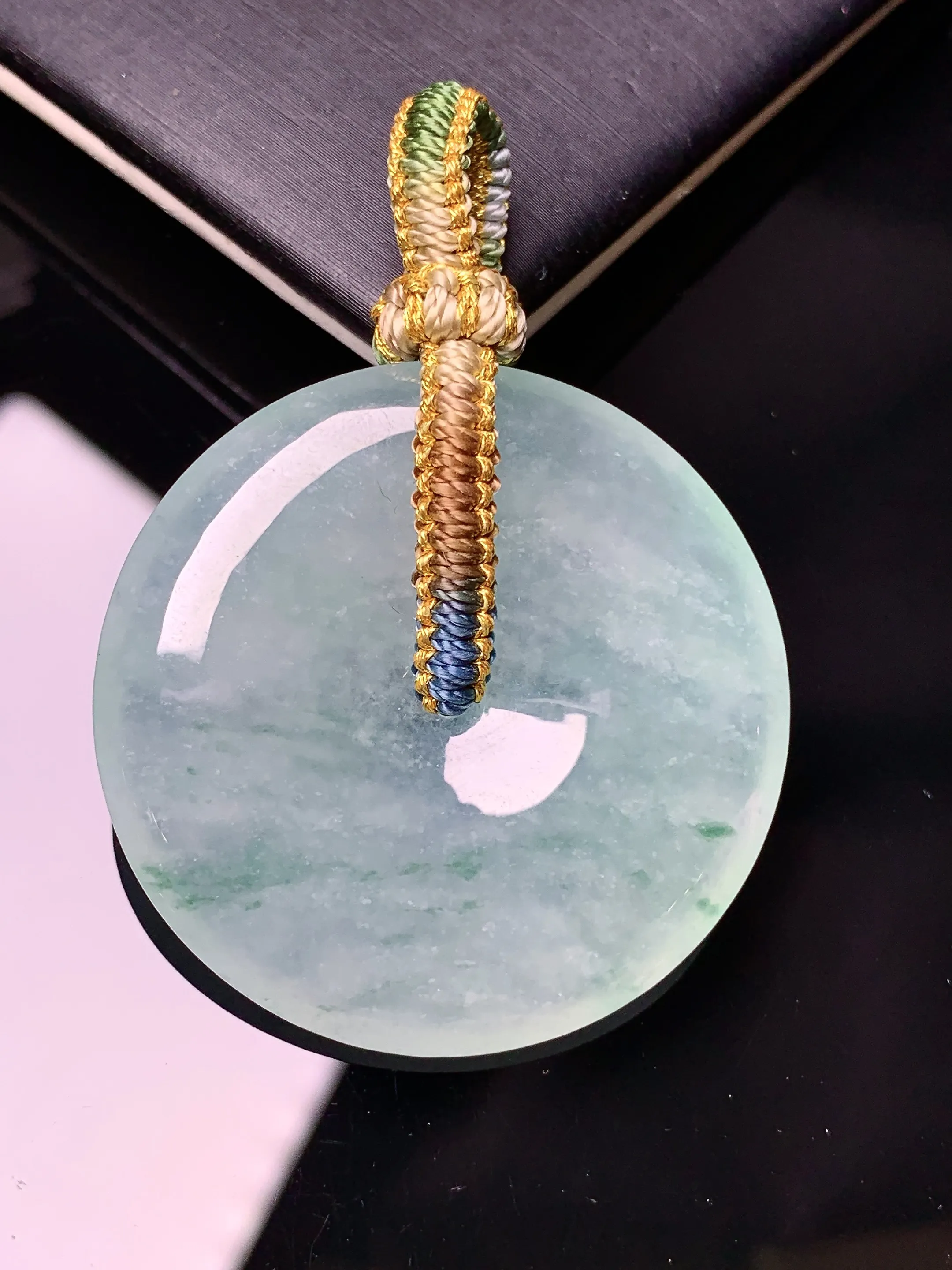 冰种平安扣吊坠 玉质细腻 色泽清新艳丽 整体尺寸36.2*5.8