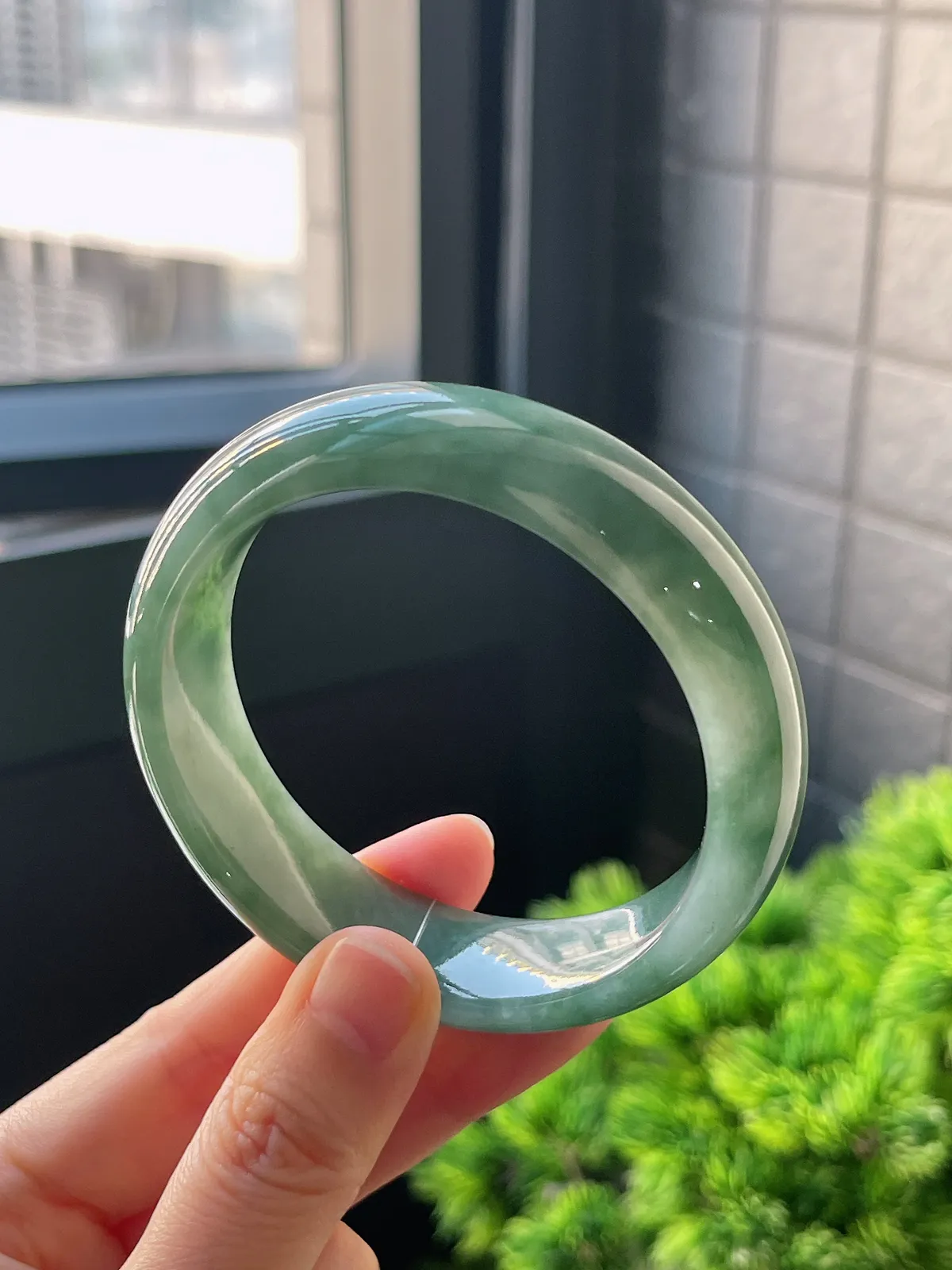 正圈55.5圈口，翡翠糯化种灰绿色手镯