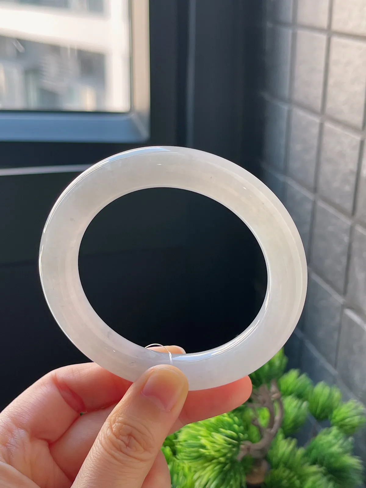 圆镯55圈口，翡翠冰糯种白色手镯