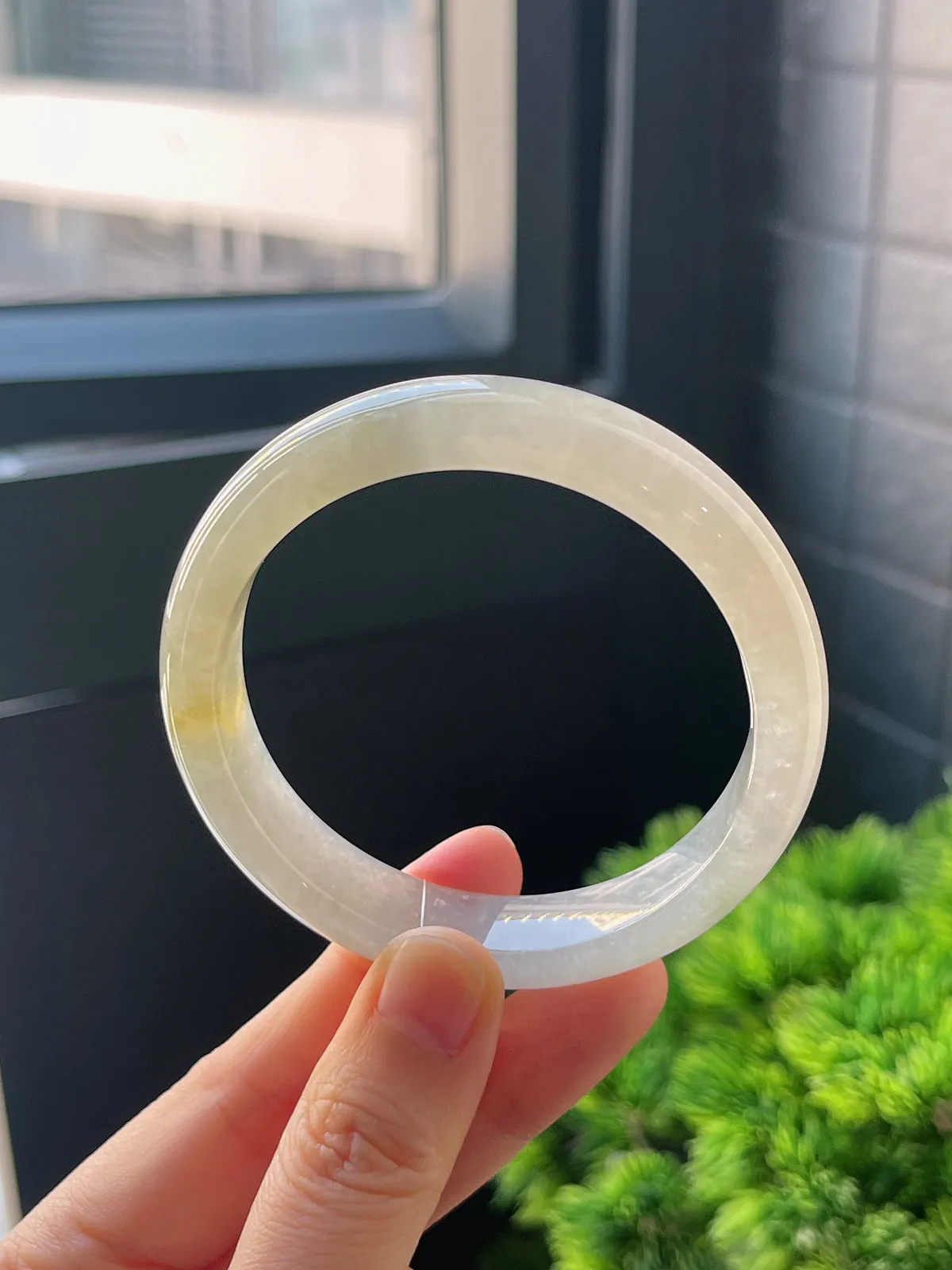 正圈54.6圈口，翡翠冰糯种黄色手镯