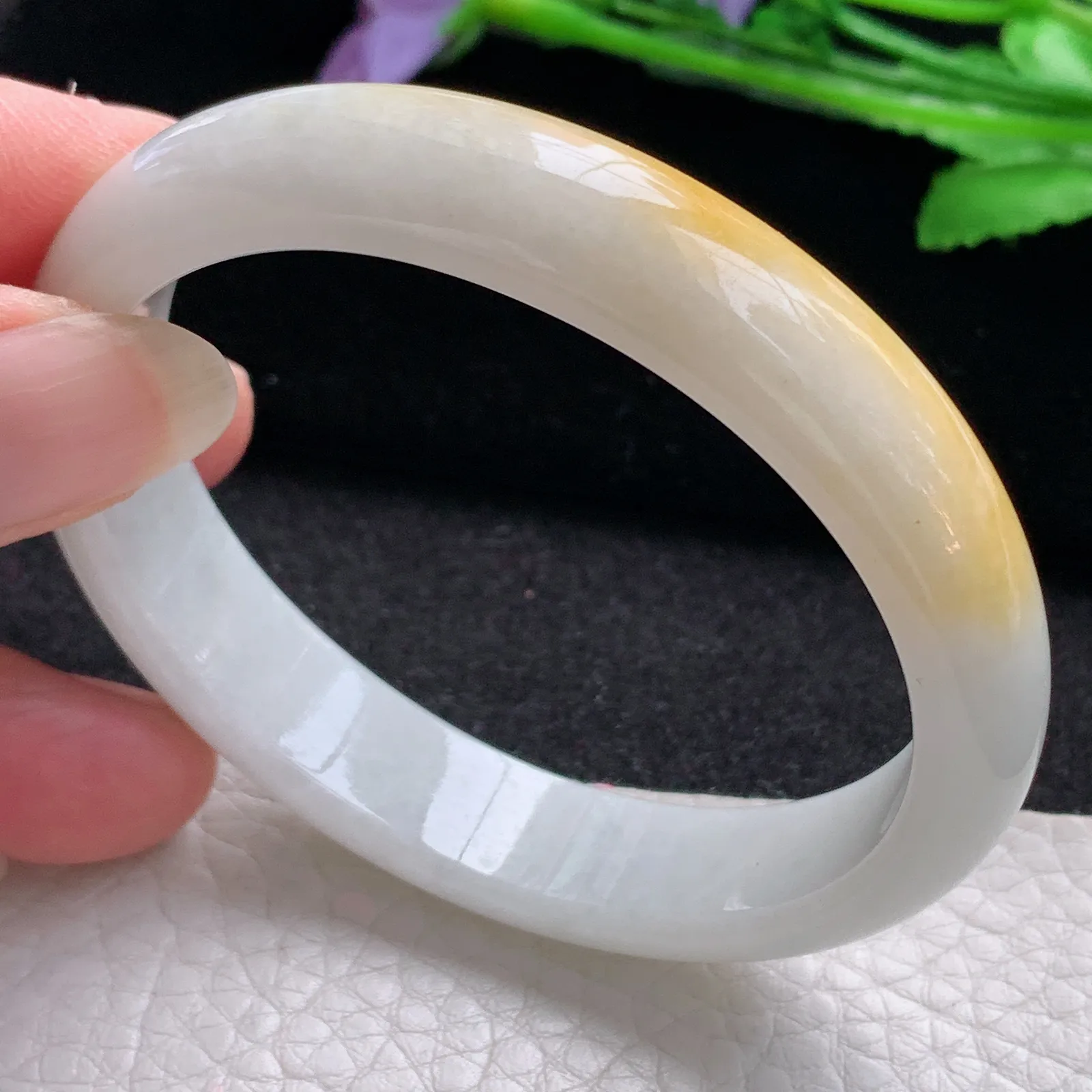 nr实拍56*48*12.8*7轮胎镯 缅甸翡翠a货玉手镯双彩水润椭形宽版玉手环