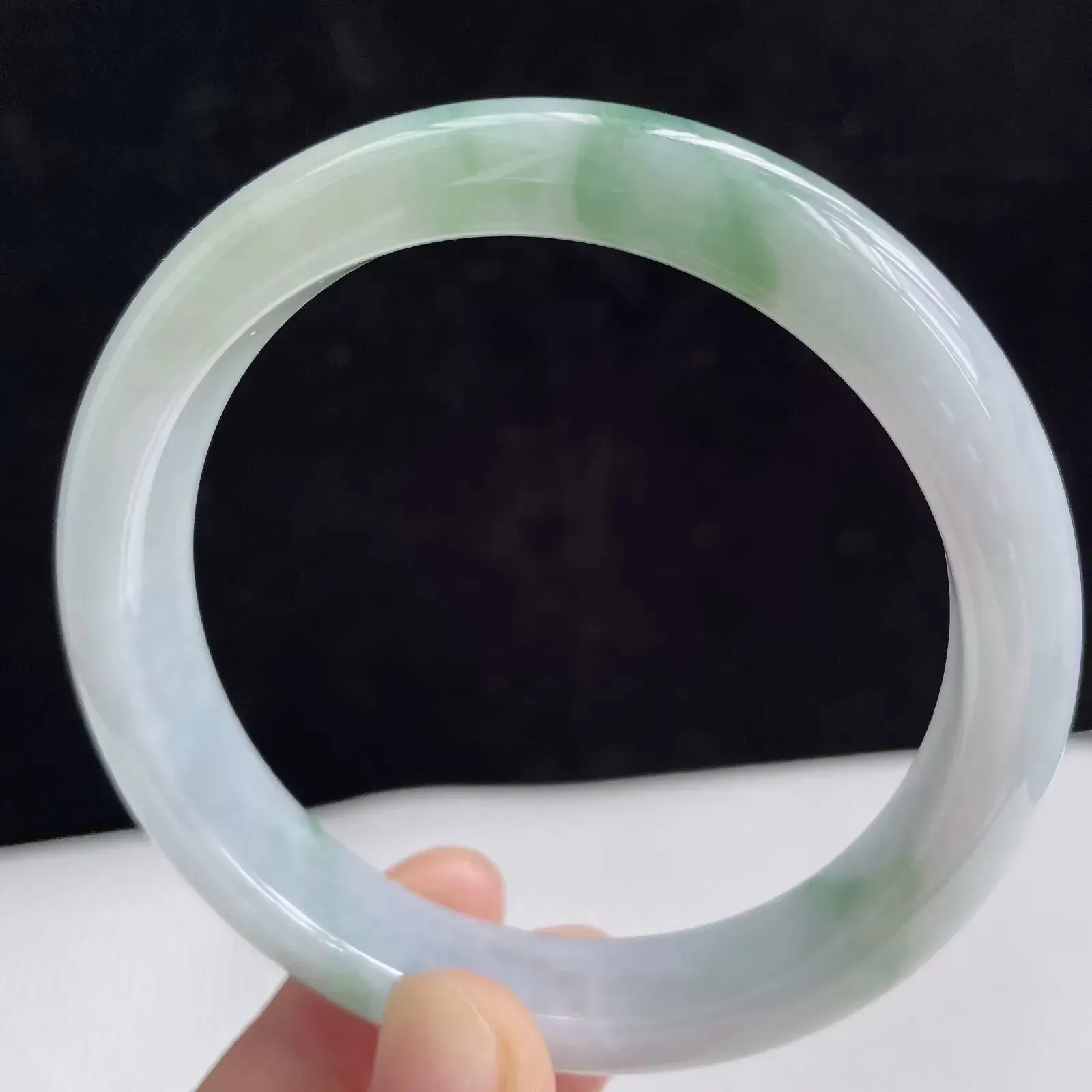 58.7圈有种有色天然翡翠A货飘绿玉手镯好种水春彩水润手镯53.06g