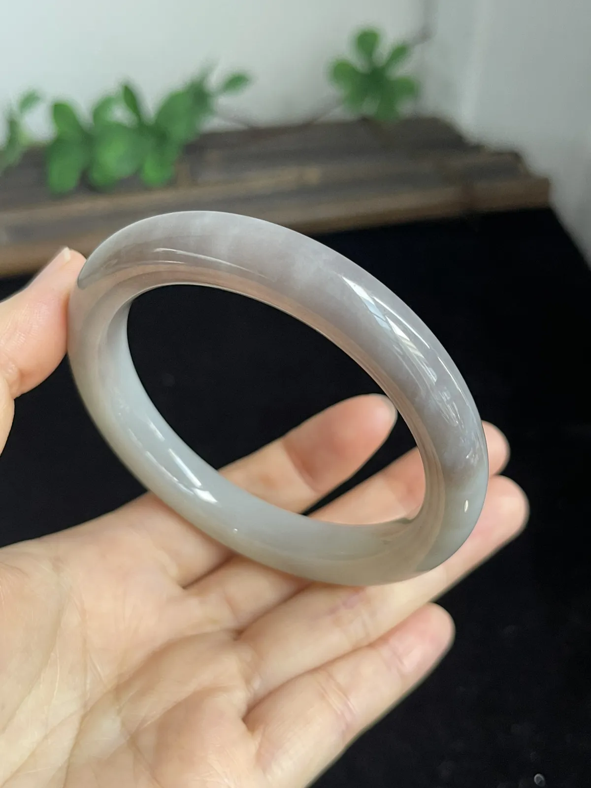 正圈57圈口，和田玉手镯