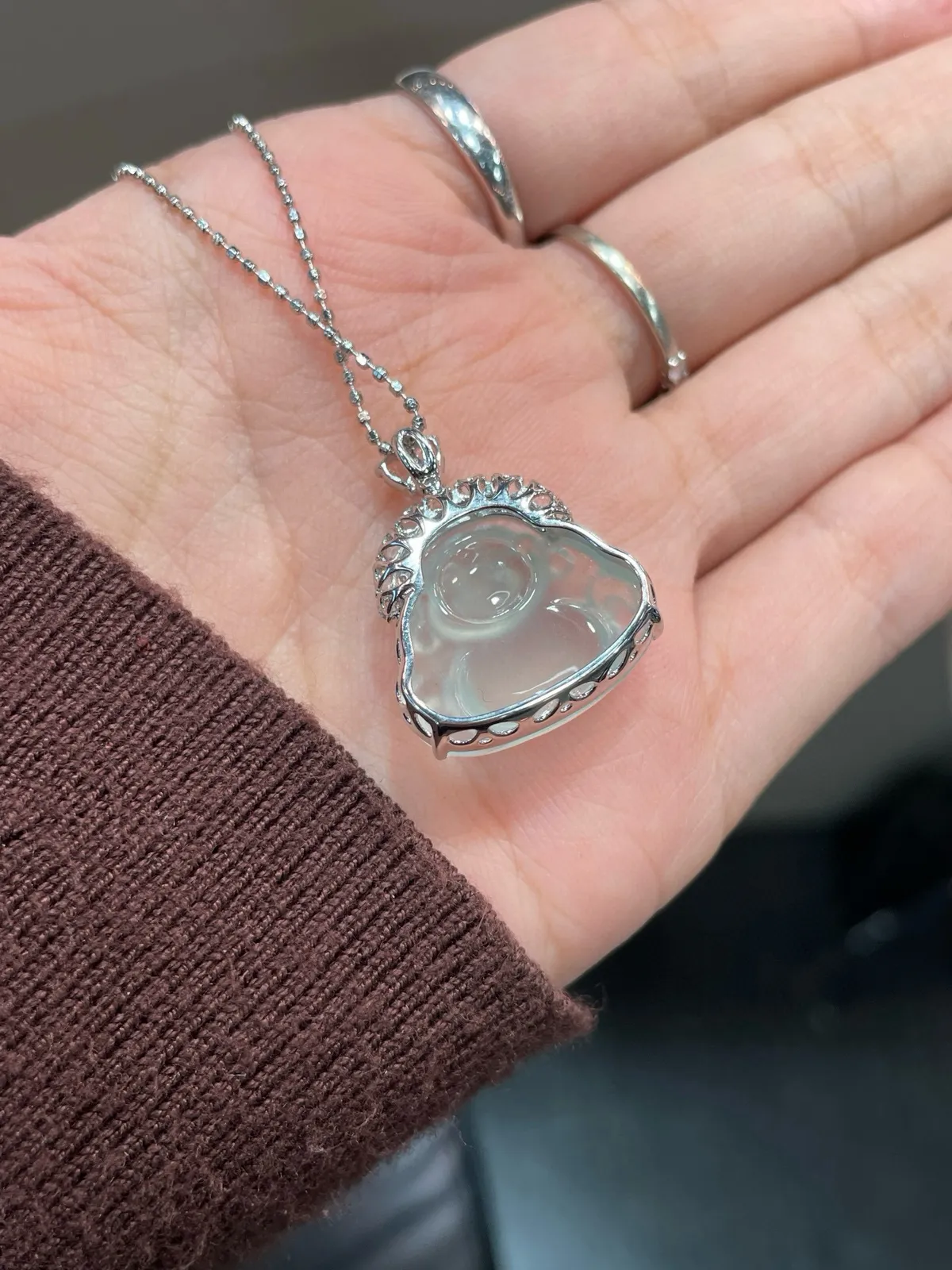 冰晴 起胶感 小佛公吊坠

18k金简镶嵌