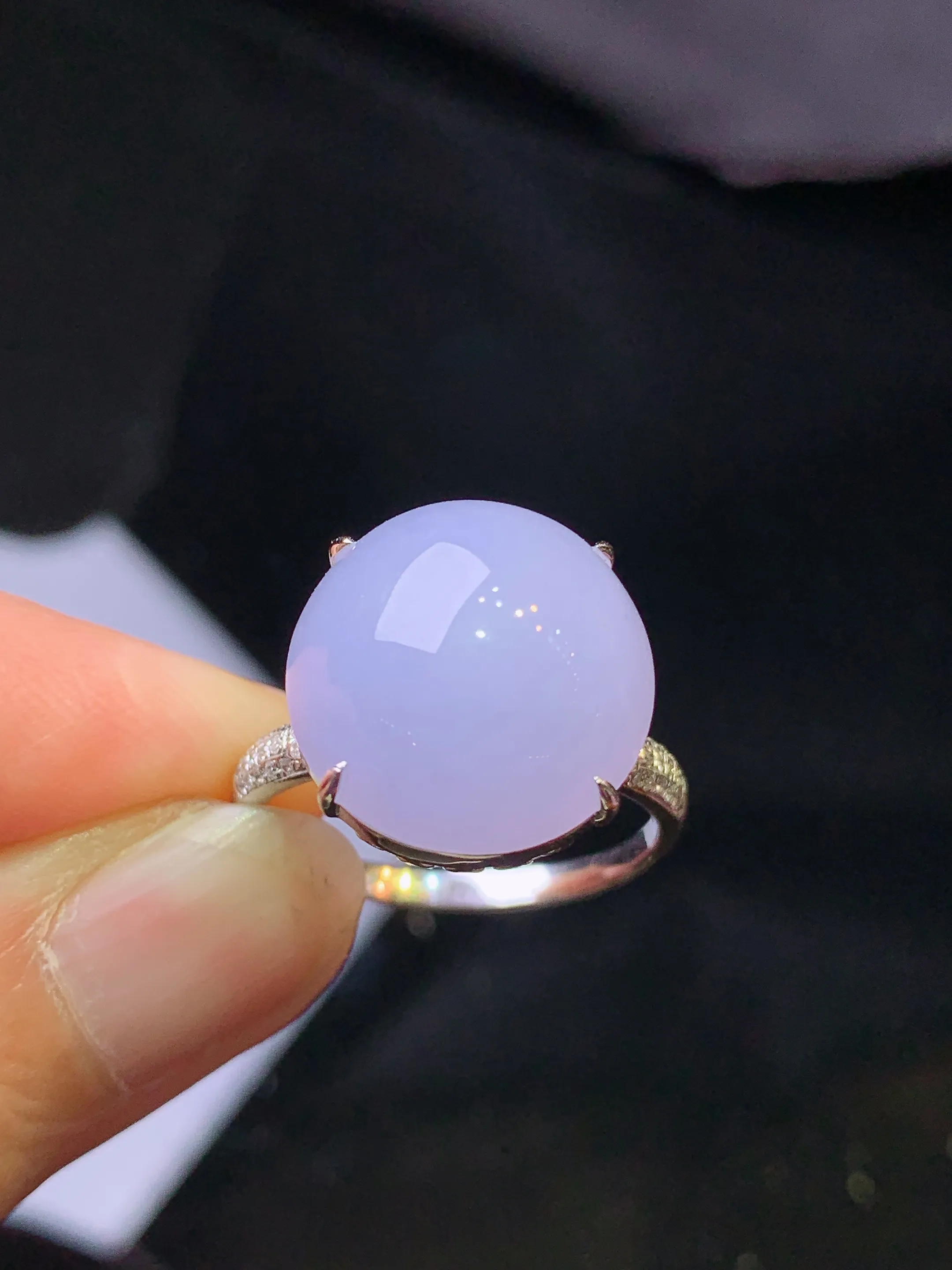 18k金钻镶嵌紫罗兰蛋面戒指 玉质细腻 色泽艳丽清新 圈口14.5 整体尺寸15*14.3*9