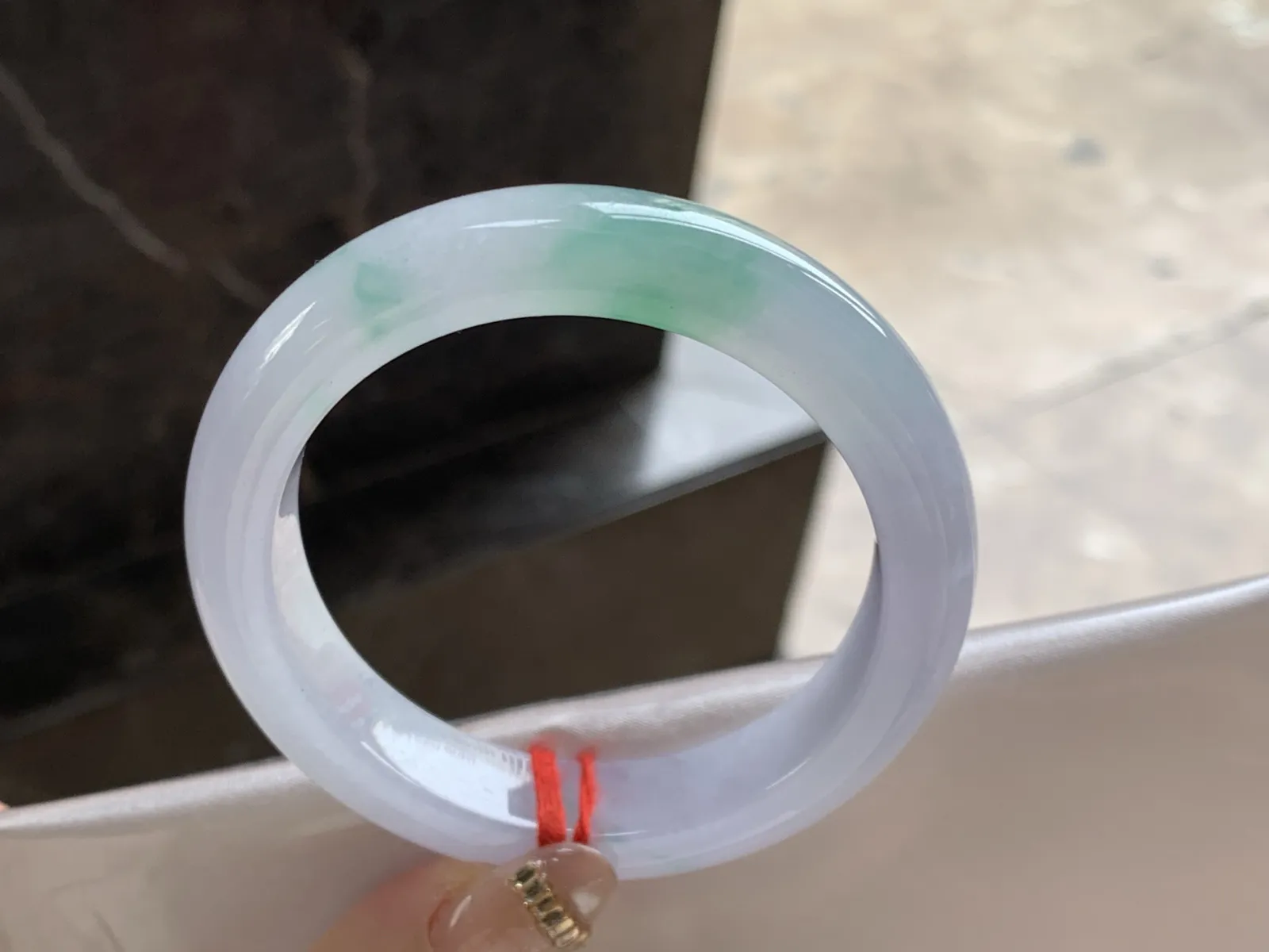 54-12.3-9

飘绿手镯^_有种有色～绿色点缀