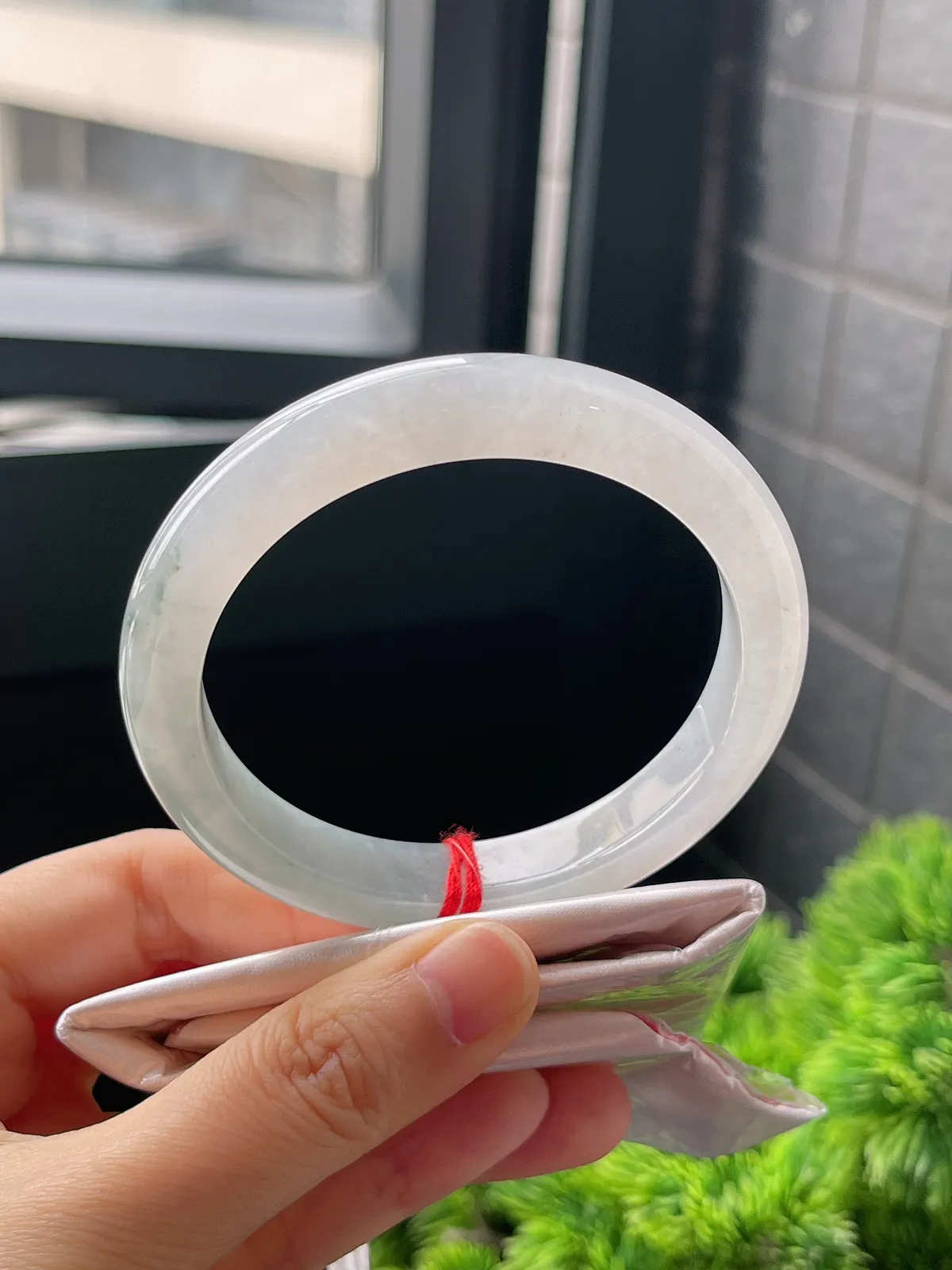 正圈56.2圈口，翡翠冰糯种飘花手镯