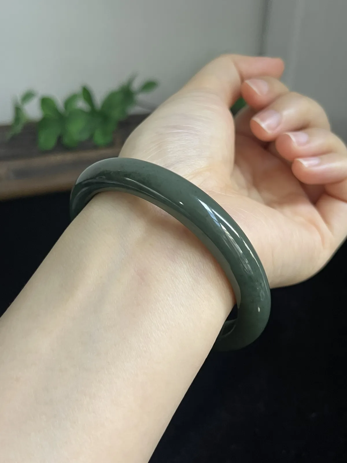 正圈58圈口，和田玉手镯