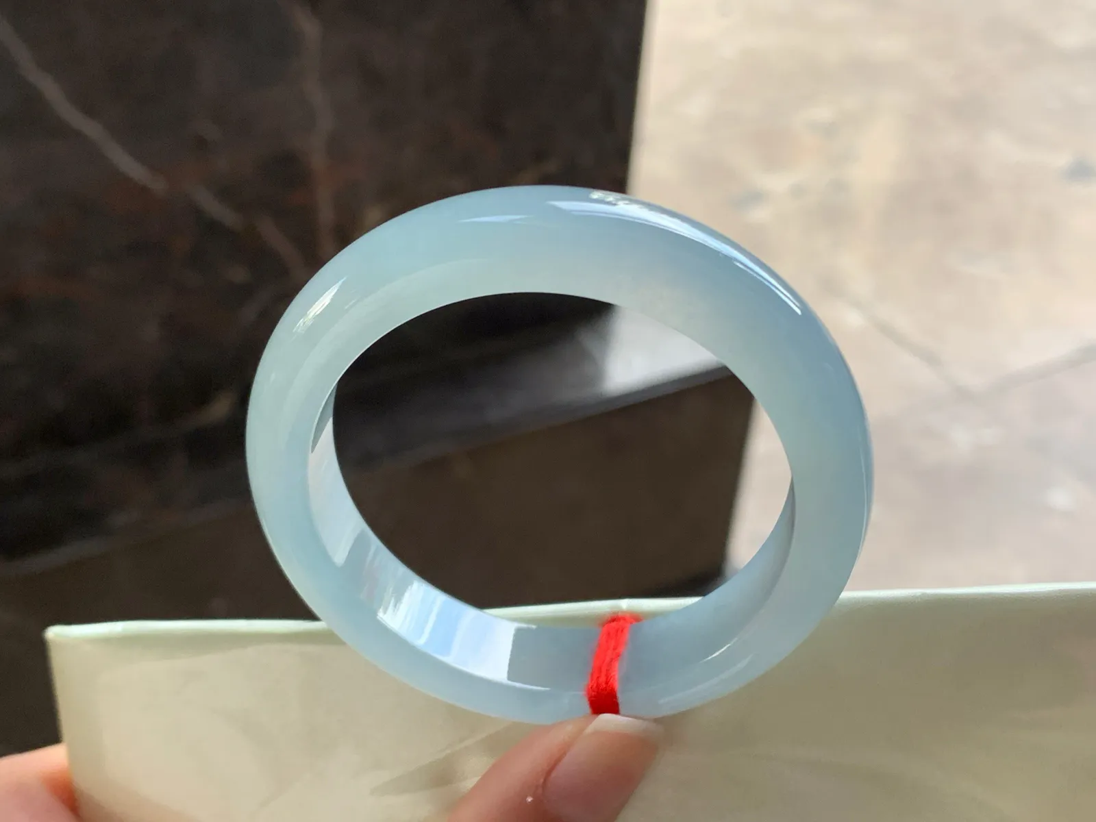 52.5-12.3-8.4

冰蓝手镯^_^水润冰透