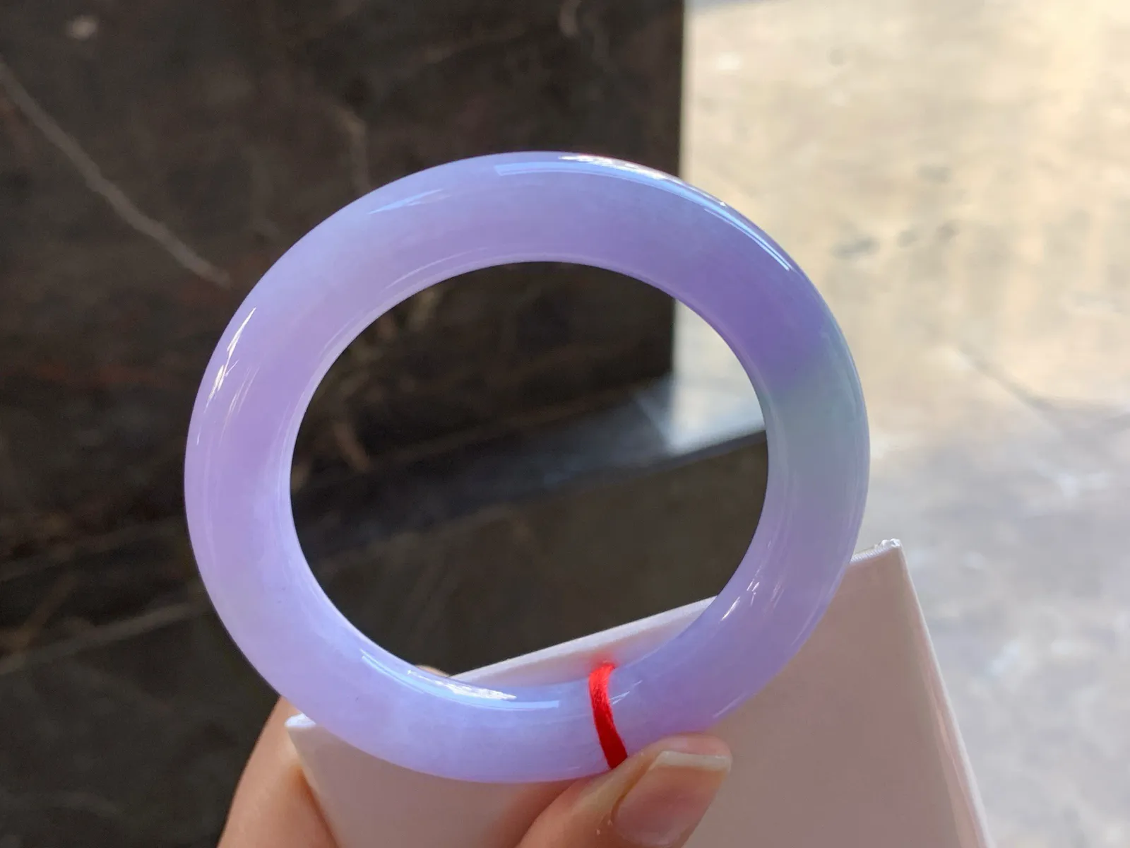 53.5-12.9

紫罗兰圆条手镯^_^鲜艳 玉质温润