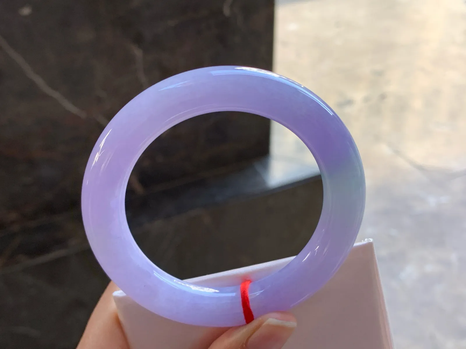 53.5-12.9

紫罗兰圆条手镯^_^鲜艳 玉质温润