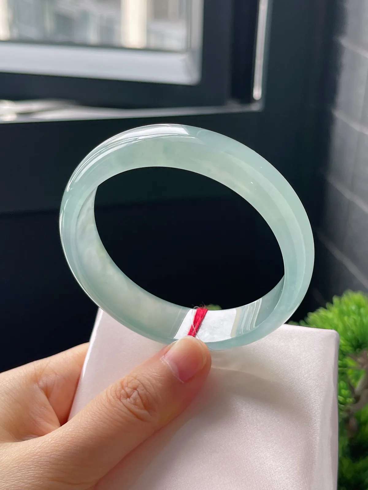 正圈58圈口，翡翠冰种绿色手镯