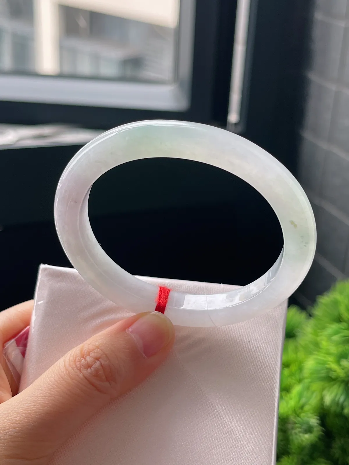 贵妃镯55圈口，翡翠冰糯种春带彩手镯