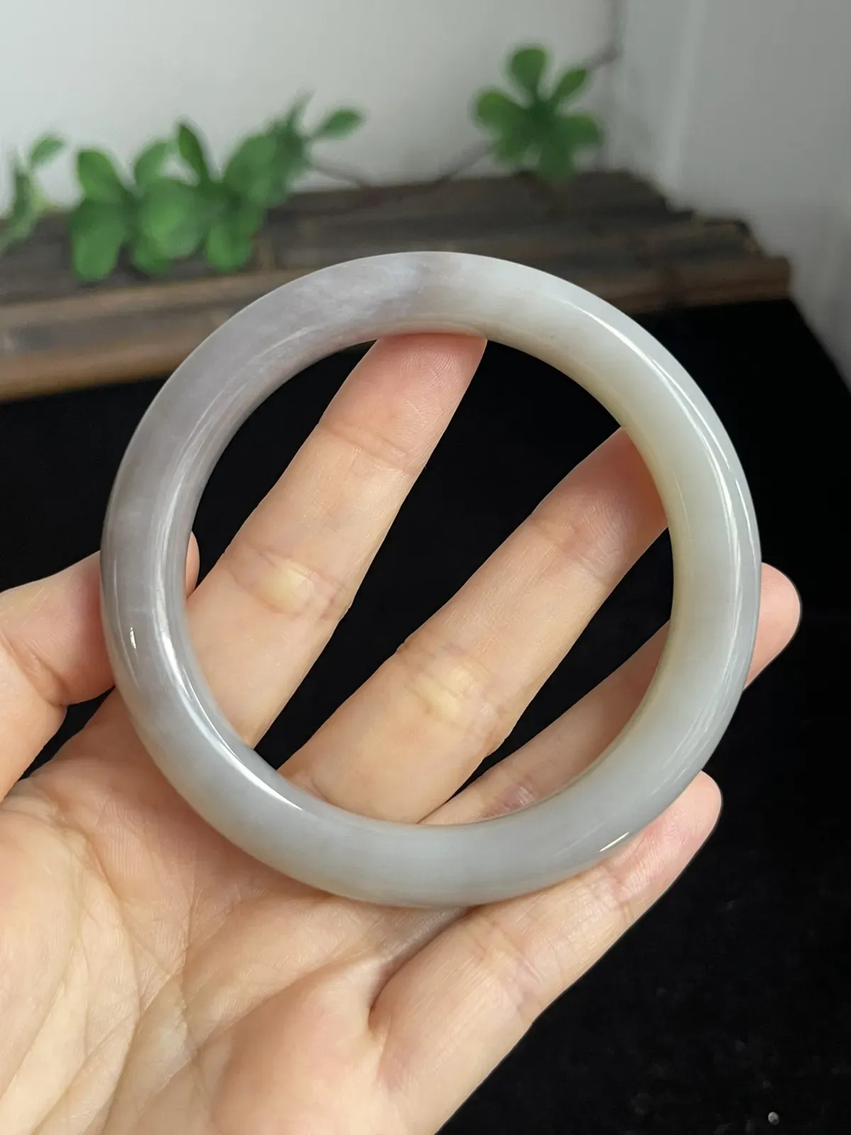 正圈57圈口，和田玉手镯