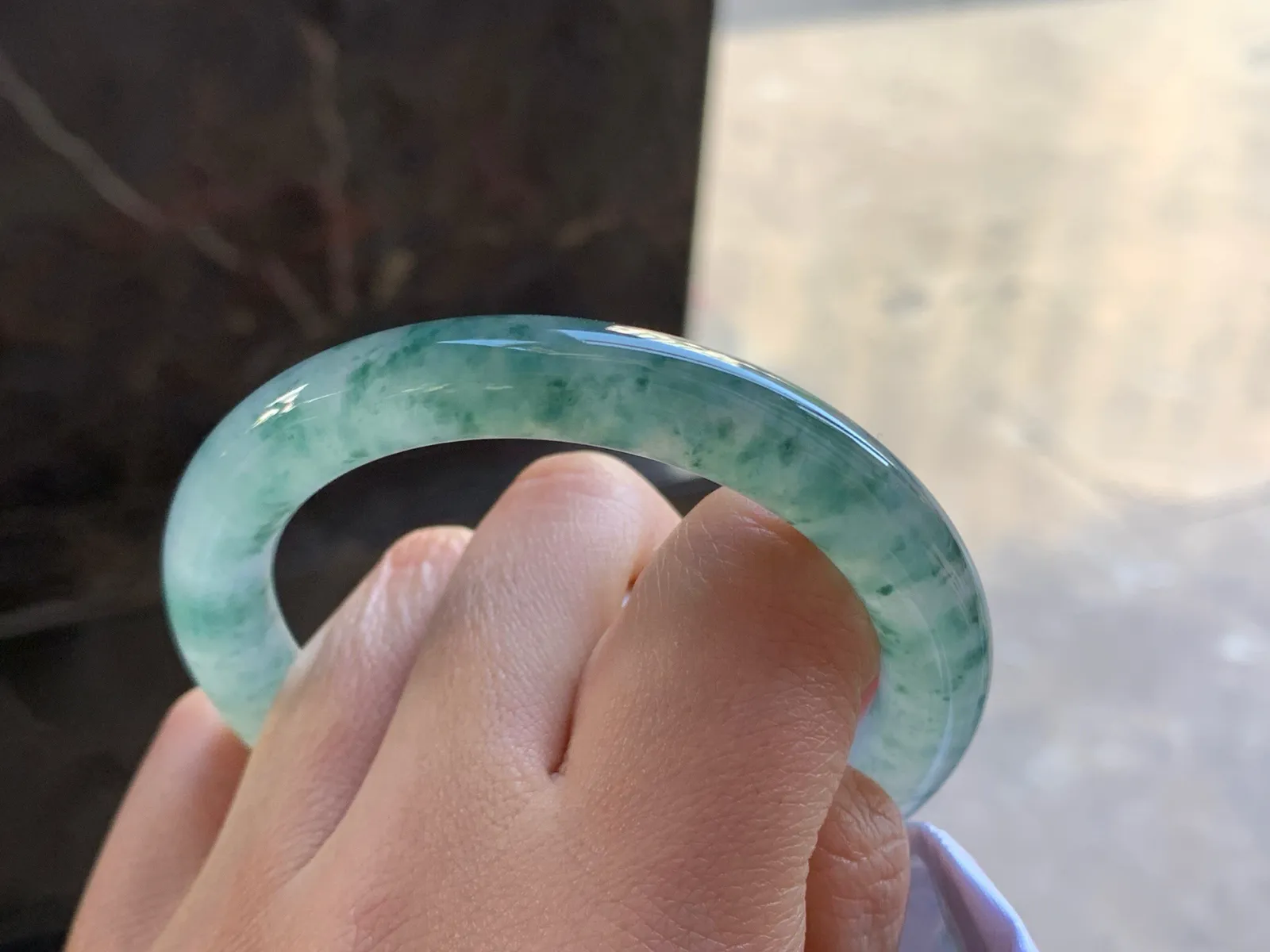 53-8.8

冰蓝花圆条手镯^_^鲜艳