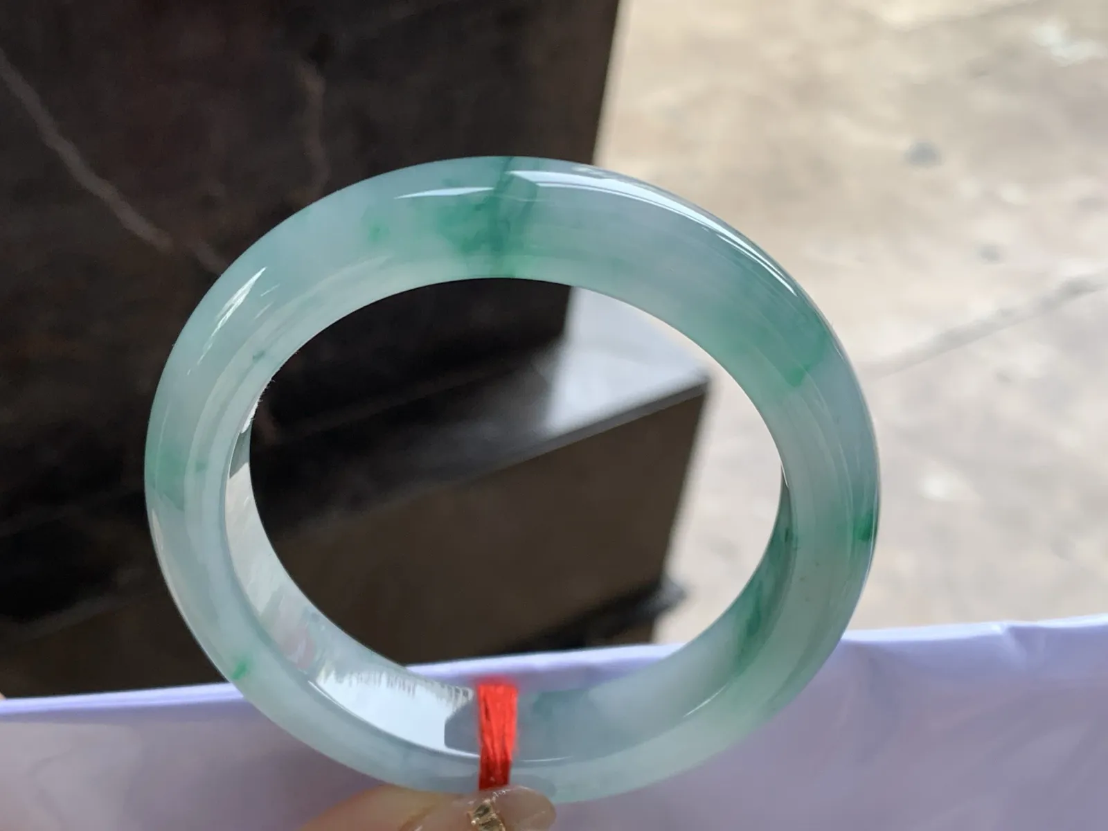 59-13.3-10

冰飘绿手镯^_^绿花点缀