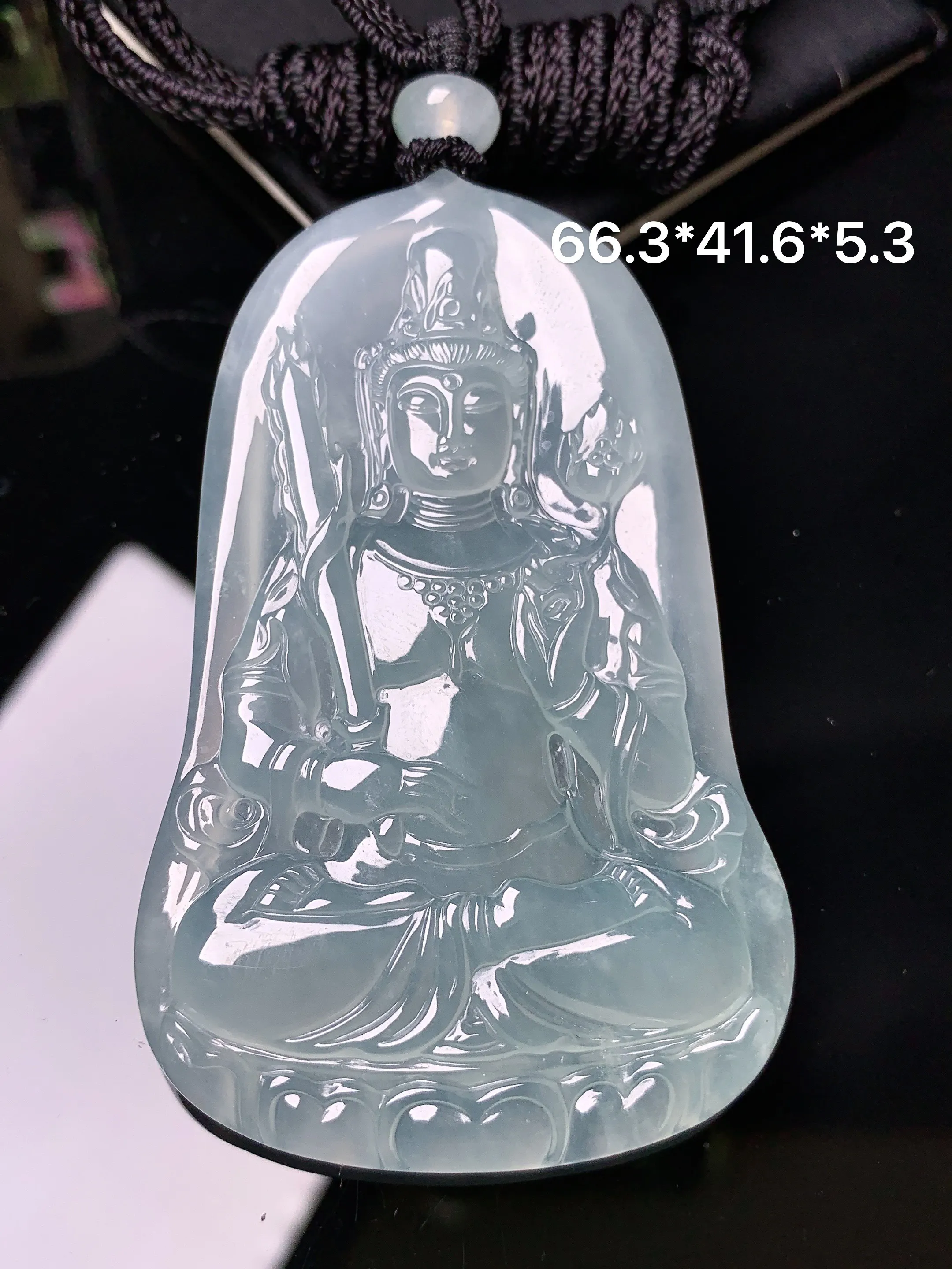 冰种大势至观音菩萨吊坠 玉质细腻 色泽艳丽清新 整体尺寸66.3*41.6*5.3