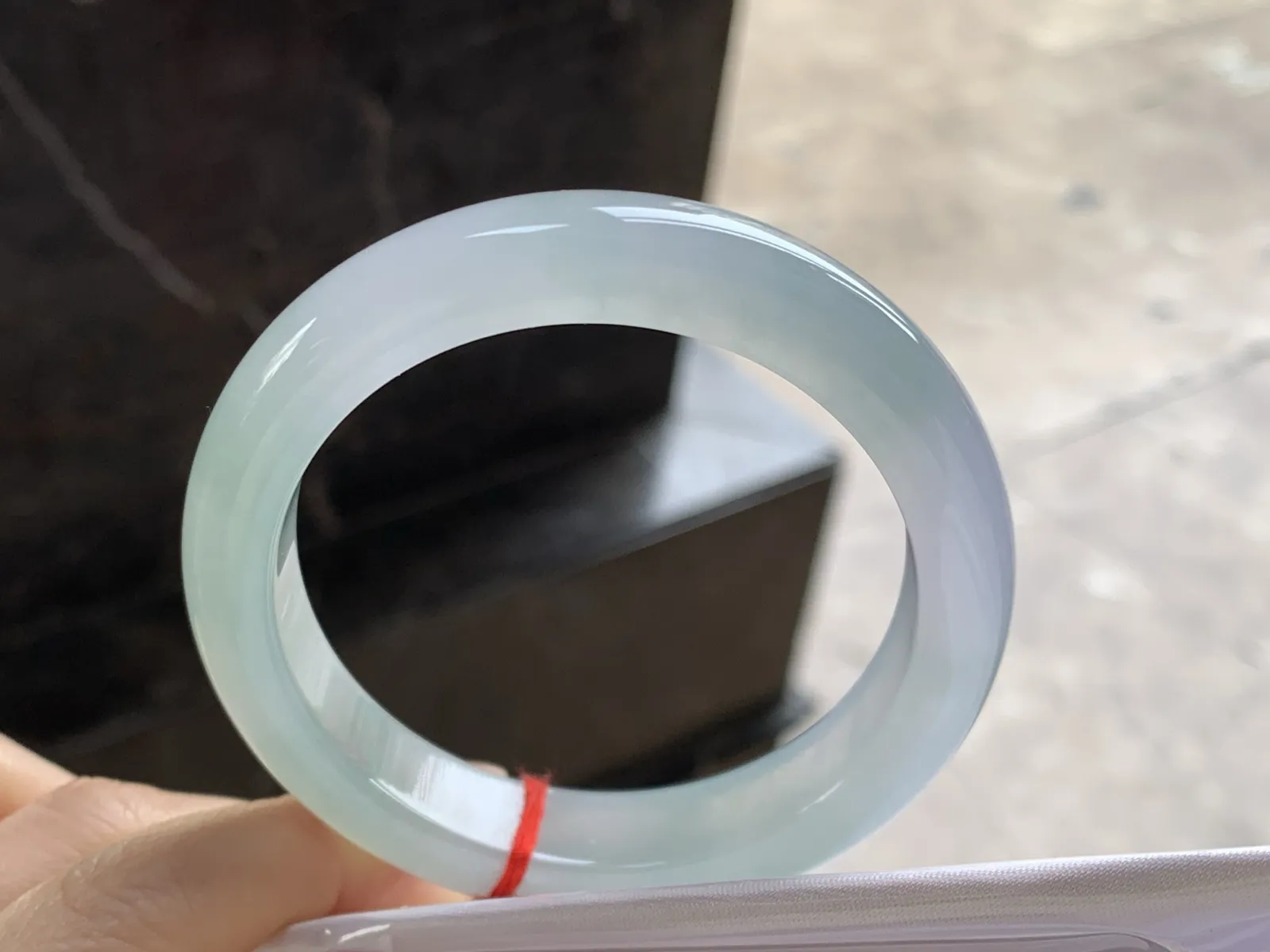 55.5-11.9-9.8

冰种晴水手镯^_^种水 小清新 甜甜的底子