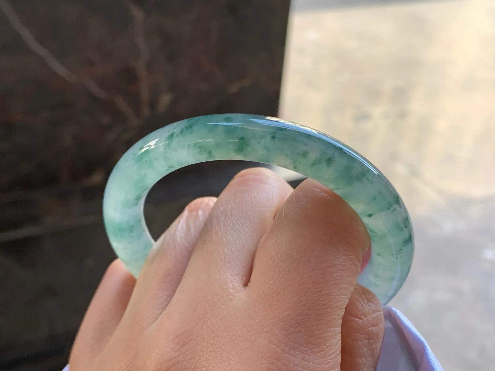 53-8.8

冰蓝花圆条手镯^_^鲜艳