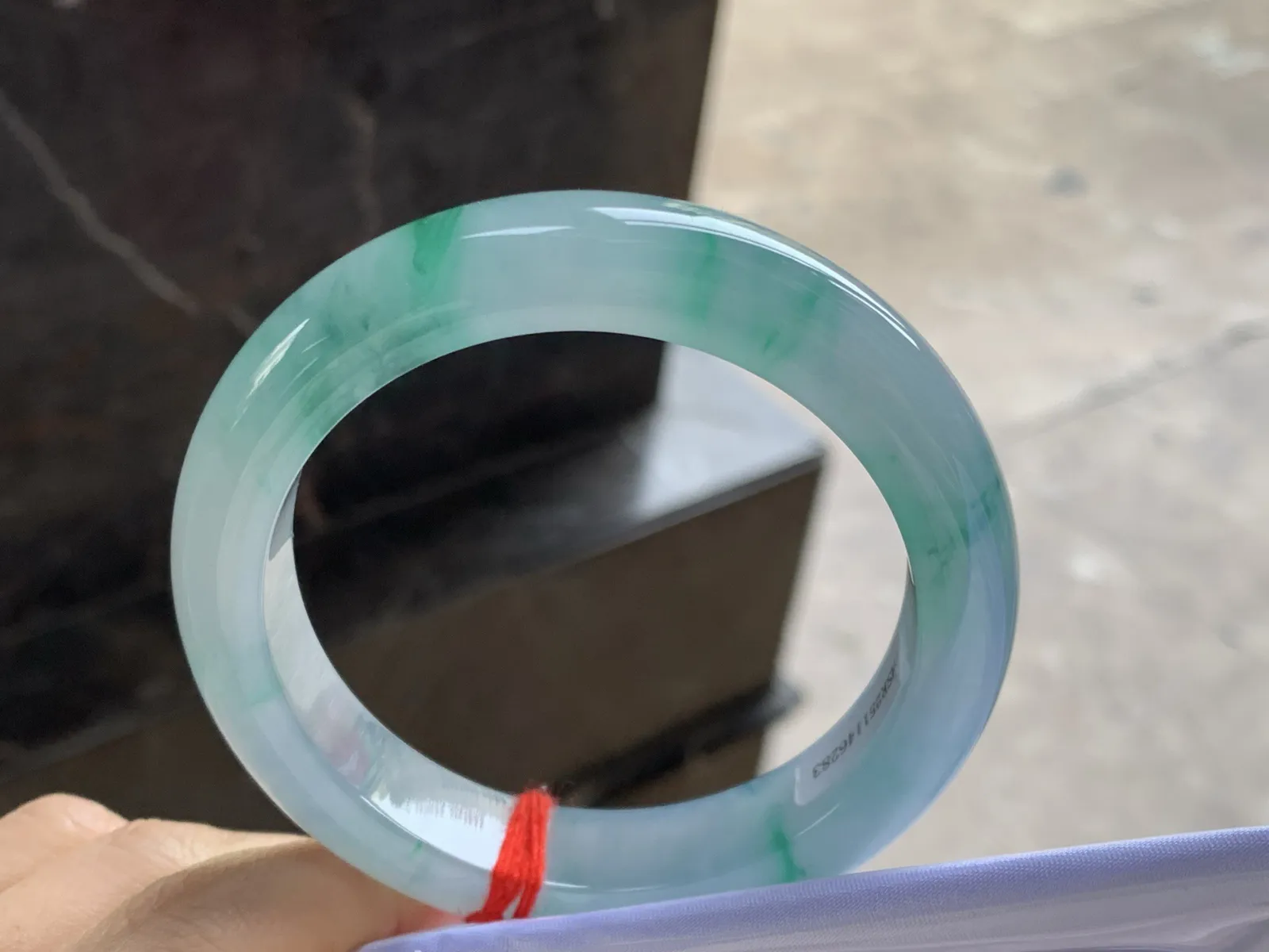 59-13.3-10

冰飘绿手镯^_^绿花点缀