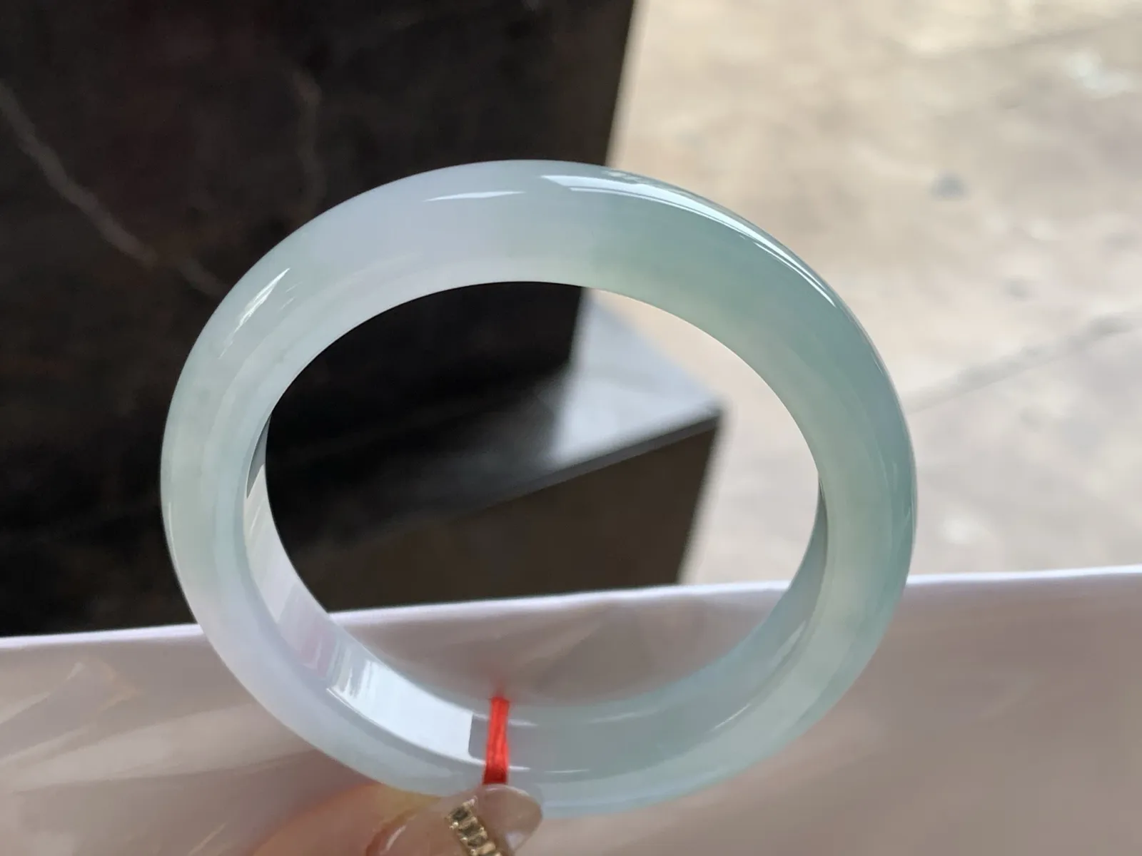 55.5-11.9-9.8

冰种晴水手镯^_^种水 小清新 甜甜的底子