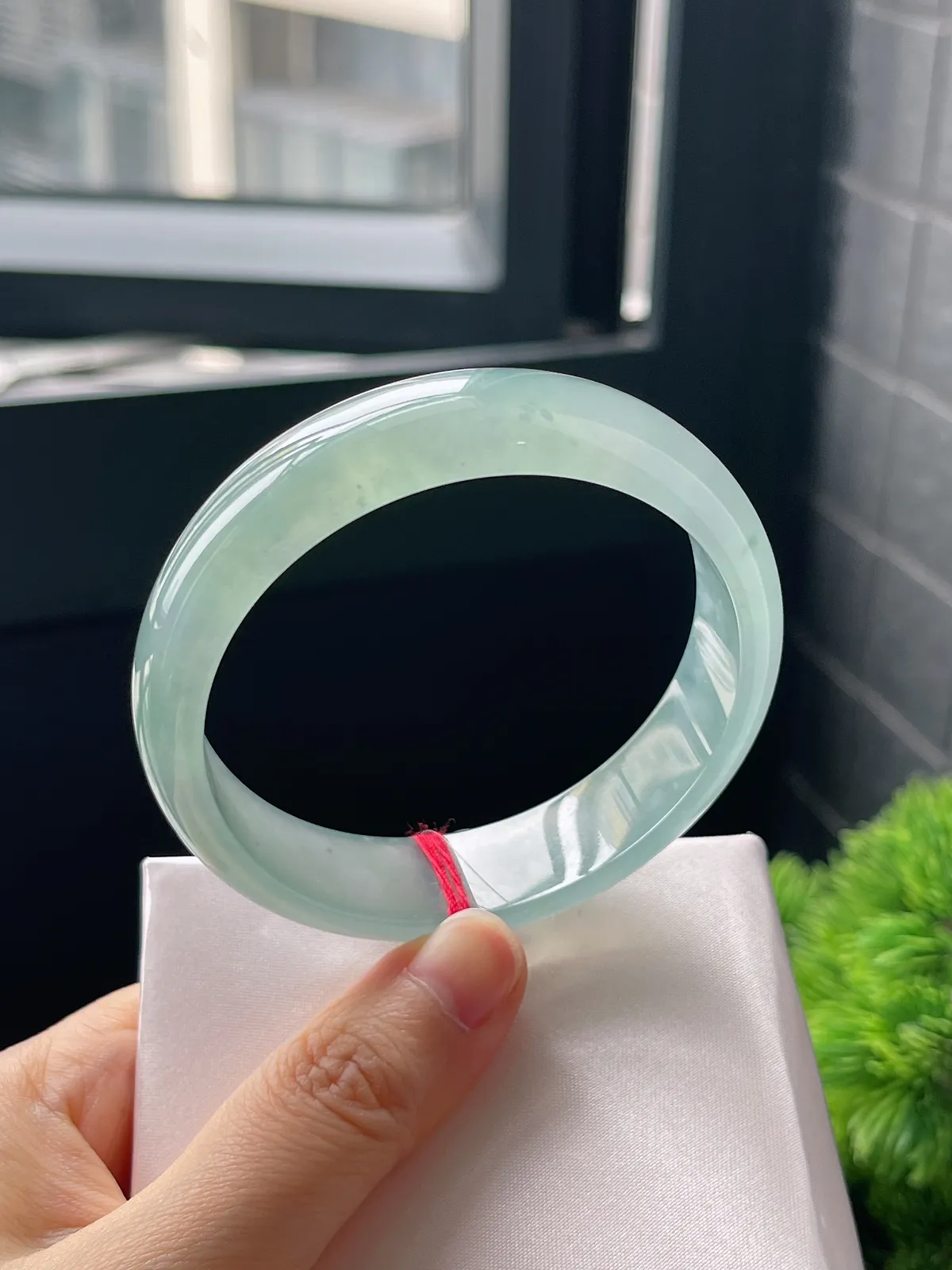 正圈58圈口，翡翠冰种绿色手镯