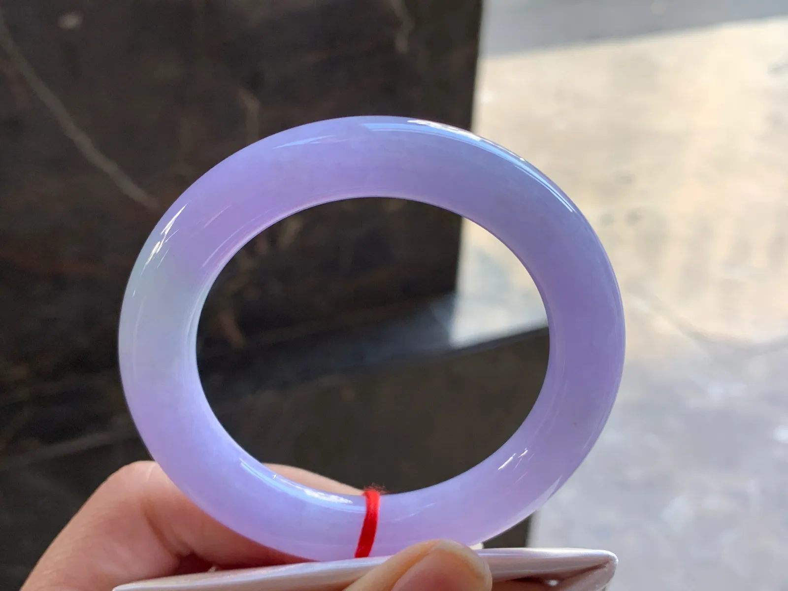 53.5-12.9

紫罗兰圆条手镯^_^鲜艳 玉质温润