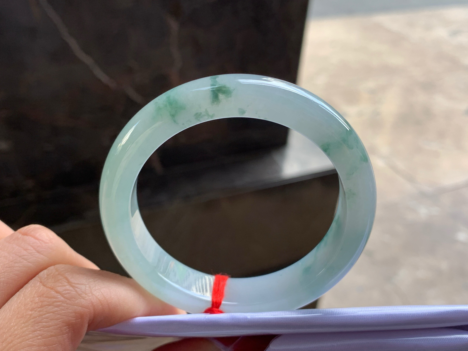 53-12-8.8

飘花手镯^_^玉质温润