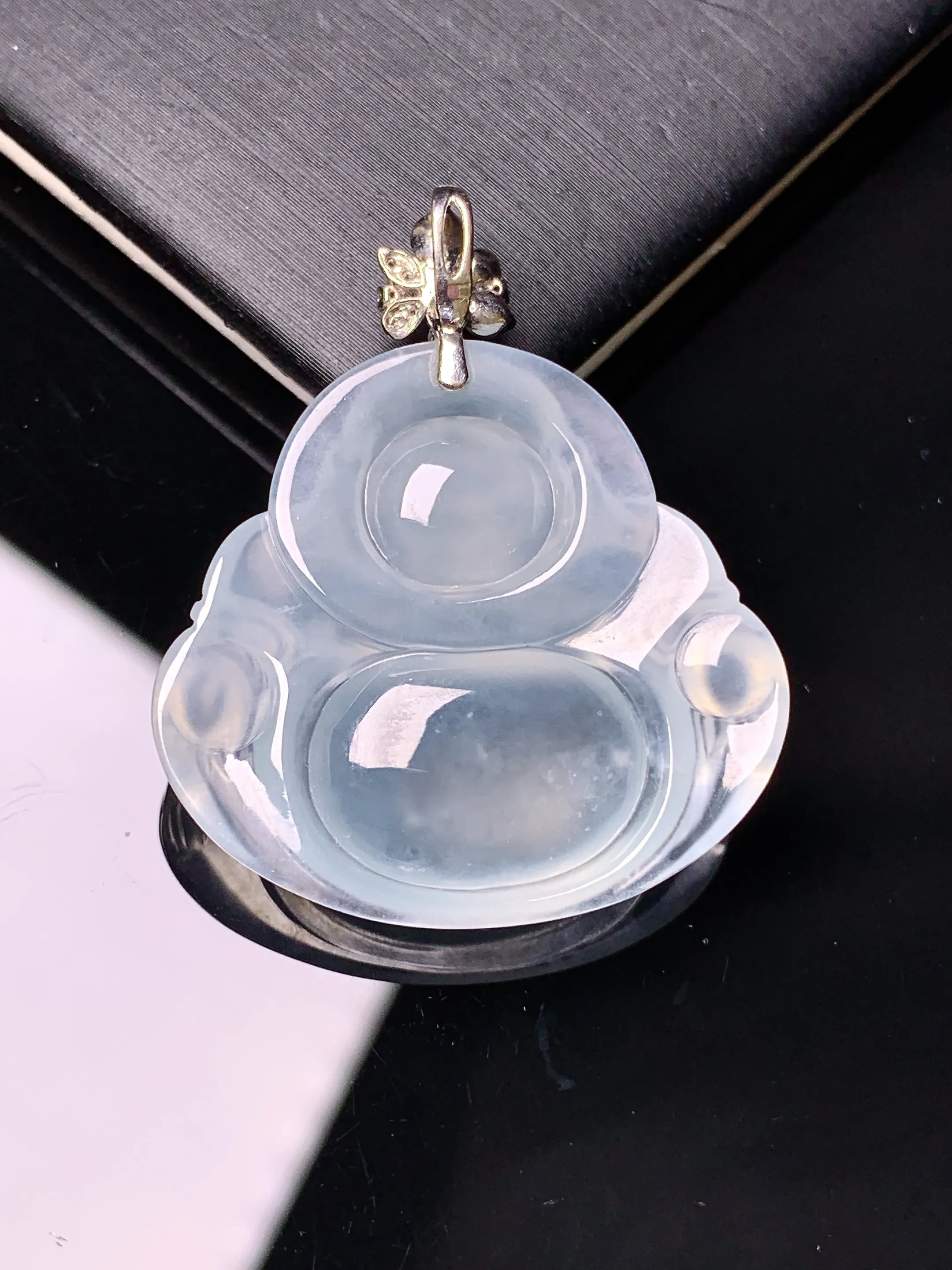 18k金镶嵌冰种佛公吊坠 玉质细腻 色泽艳丽清新 整体尺寸35.2*29.5*5.8