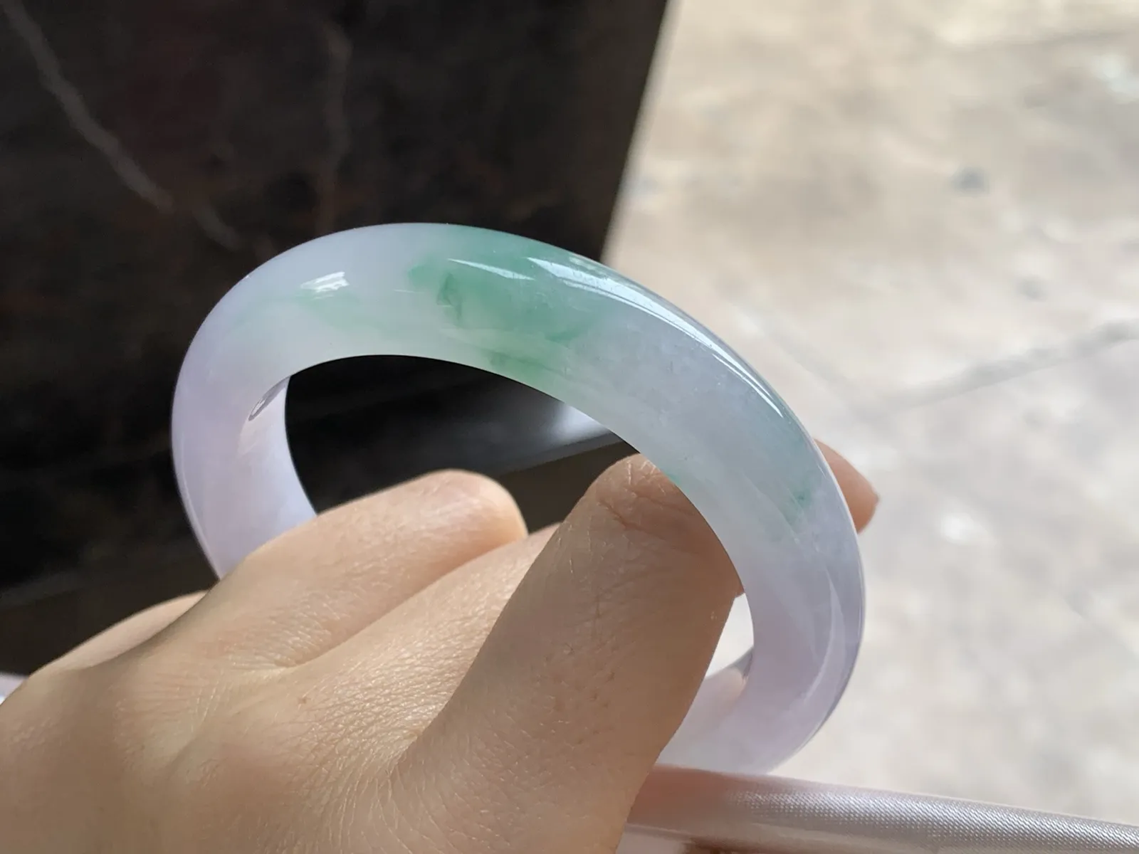 54-12.3-9

飘绿手镯^_有种有色～绿色点缀