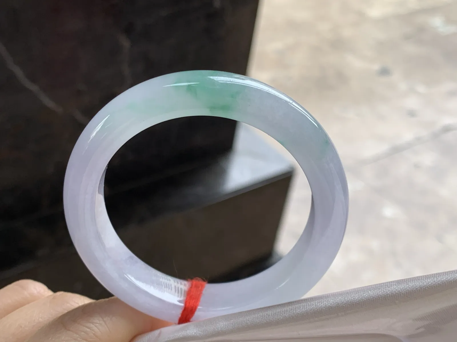 54-12.3-9

飘绿手镯^_有种有色～绿色点缀