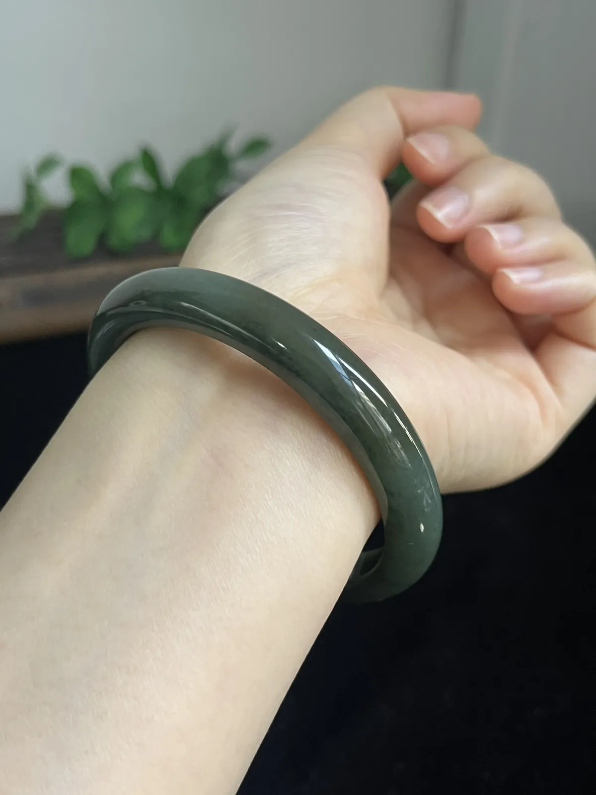 正圈58圈口，和田玉手镯