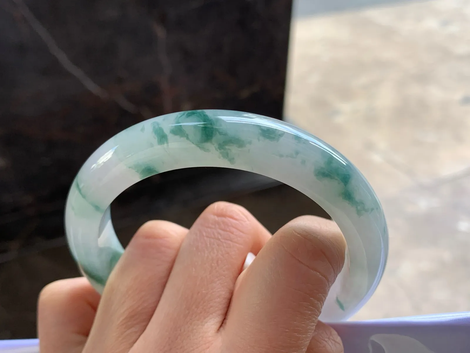 61.5-12.7-9.4

蓝花大圈手镯^_^飘花浓郁