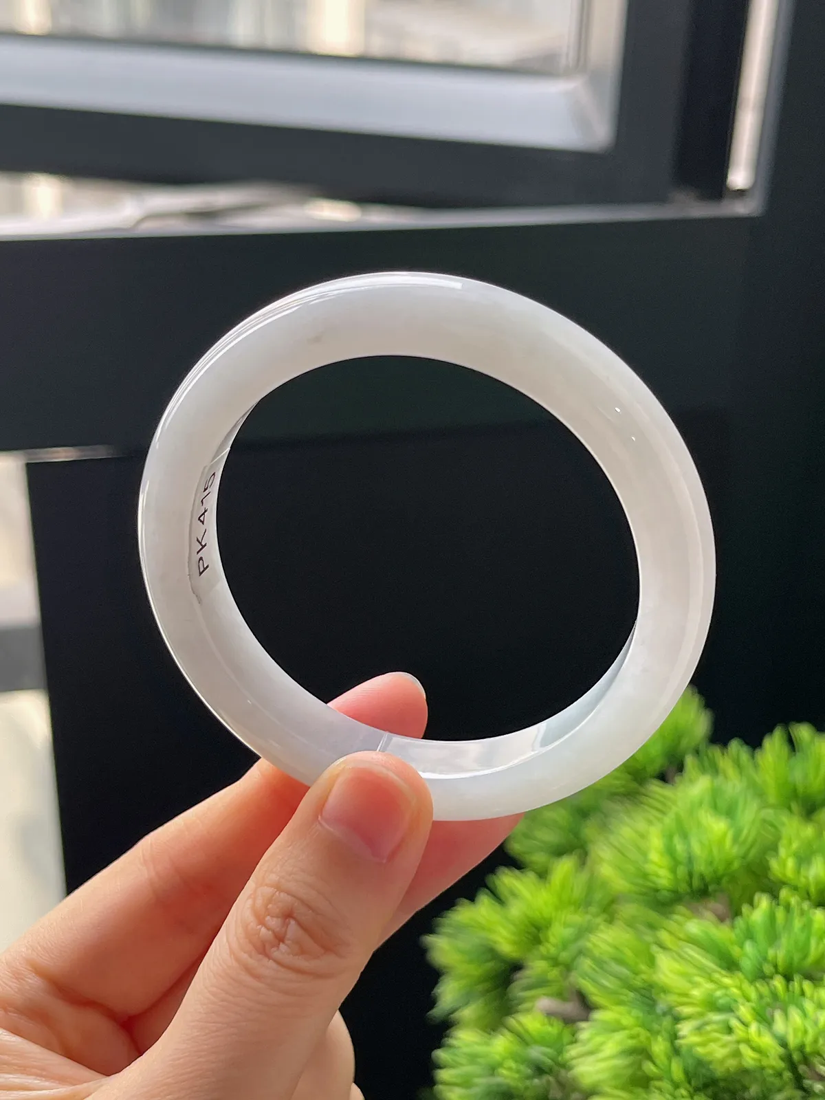 正圈54圈口，翡翠糯化种白色手镯