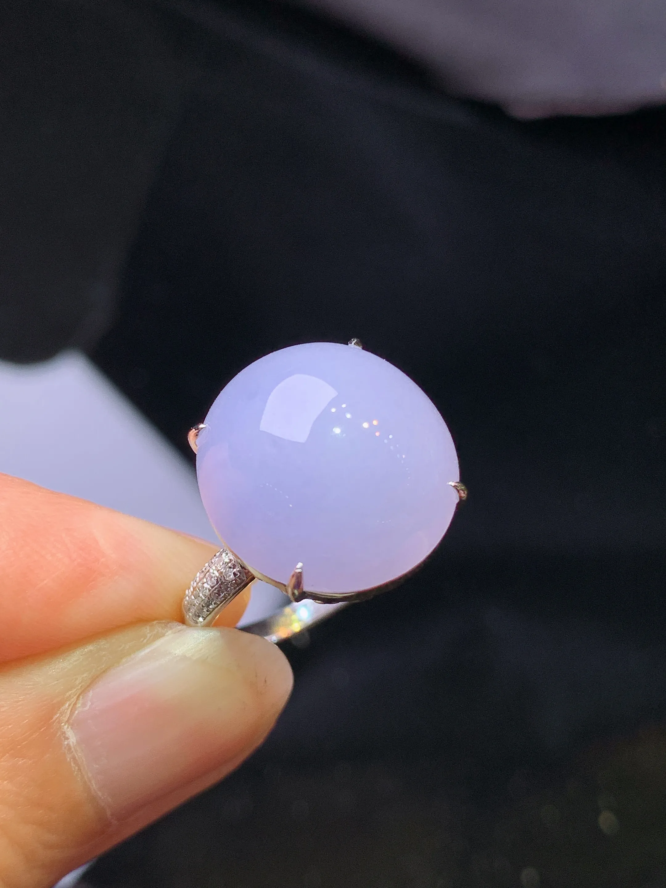 18k金钻镶嵌紫罗兰蛋面戒指 玉质细腻 色泽艳丽清新 圈口14.5 整体尺寸15*14.3*9