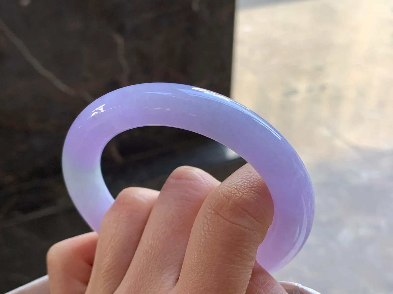 53.5-12.9

紫罗兰圆条手镯^_^鲜艳 玉质温润