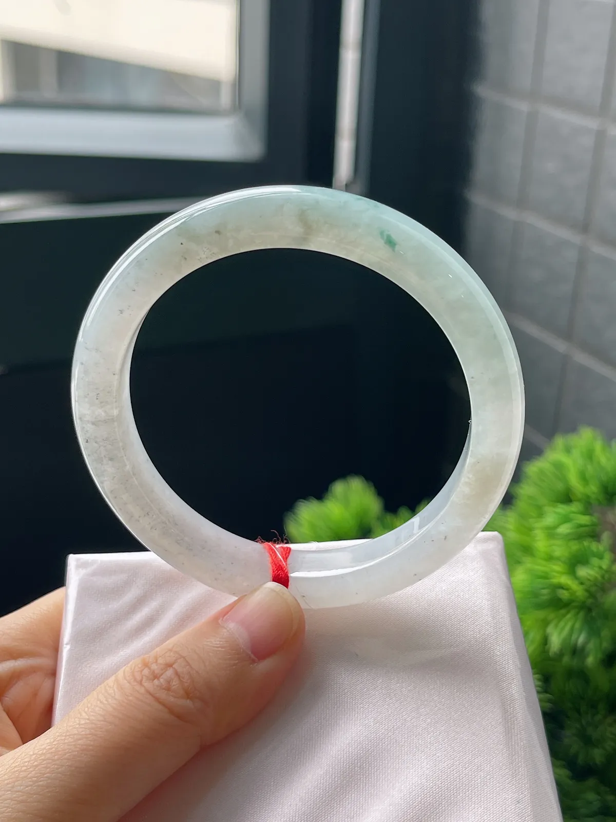 正圈56.2圈口，翡翠冰糯种飘花手镯