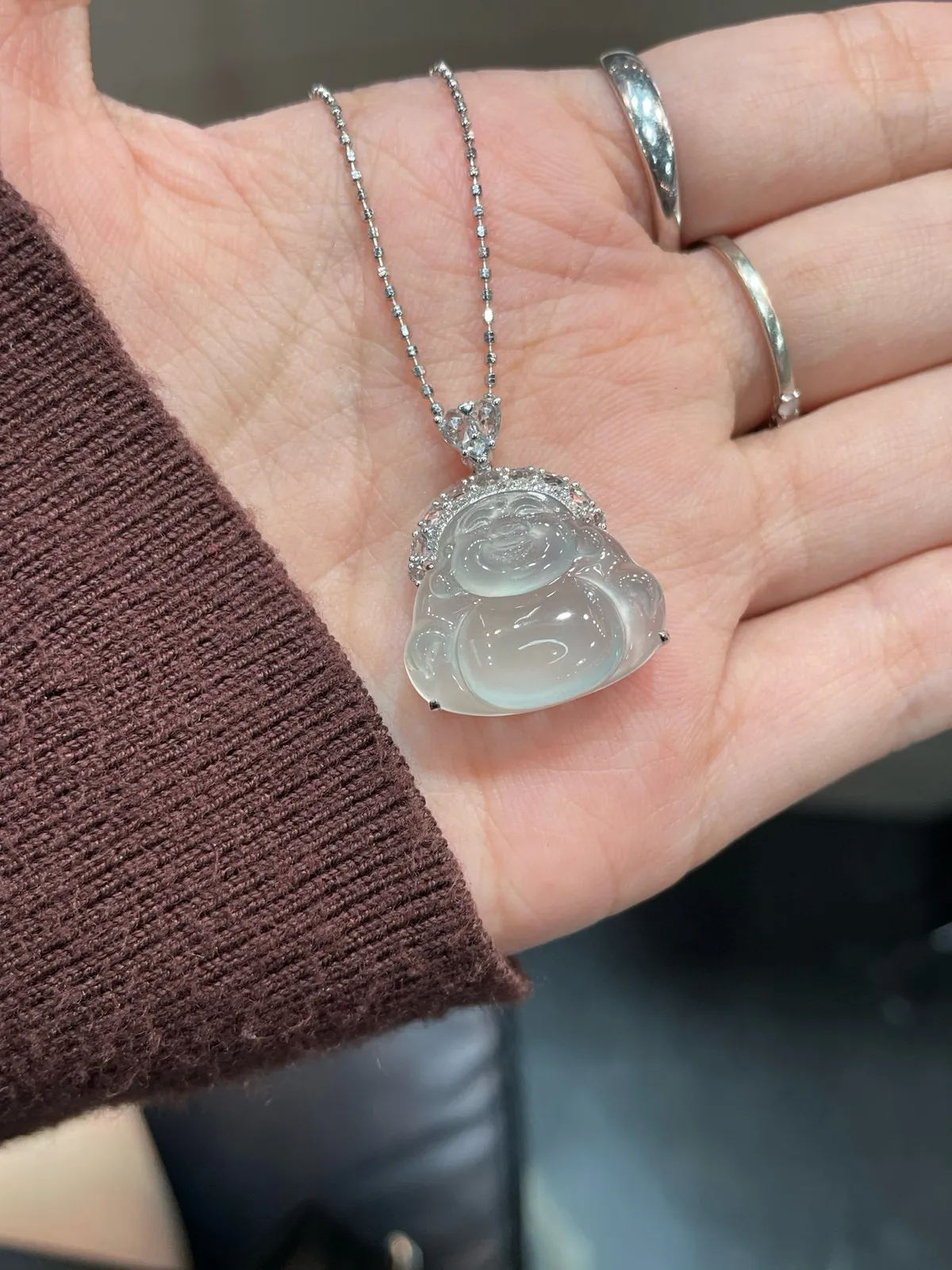 冰晴 起胶感 小佛公吊坠

18k金简镶嵌