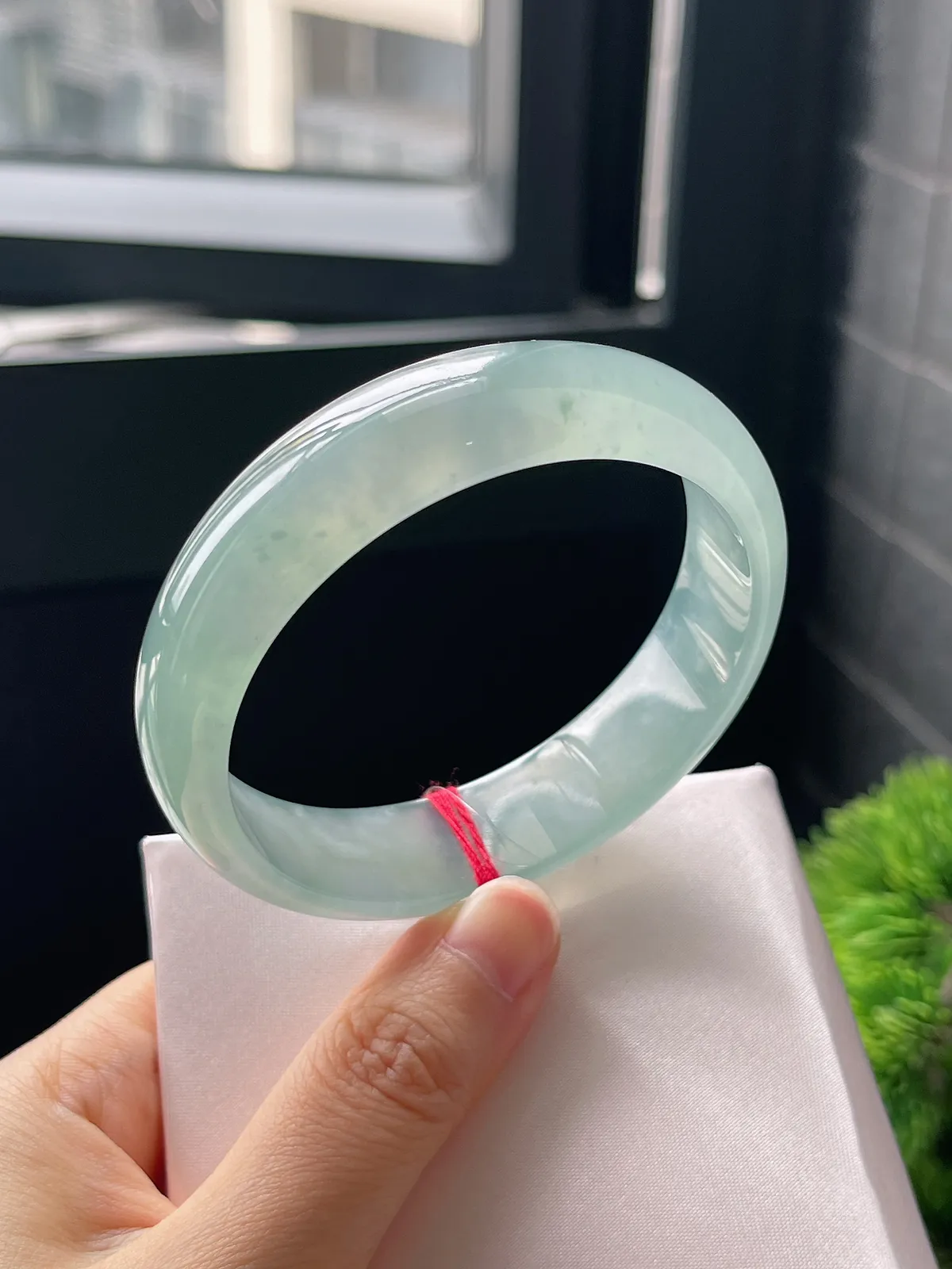 正圈58圈口，翡翠冰种绿色手镯