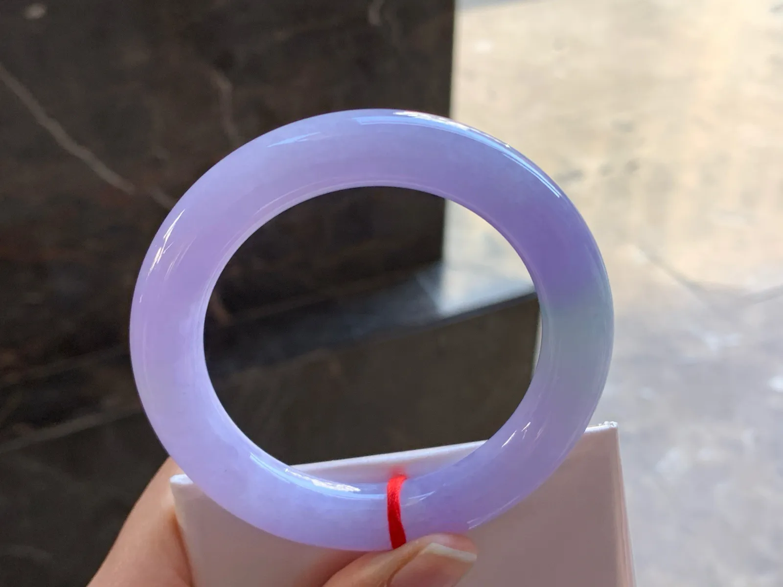 53.5-12.9

紫罗兰圆条手镯^_^鲜艳 玉质温润