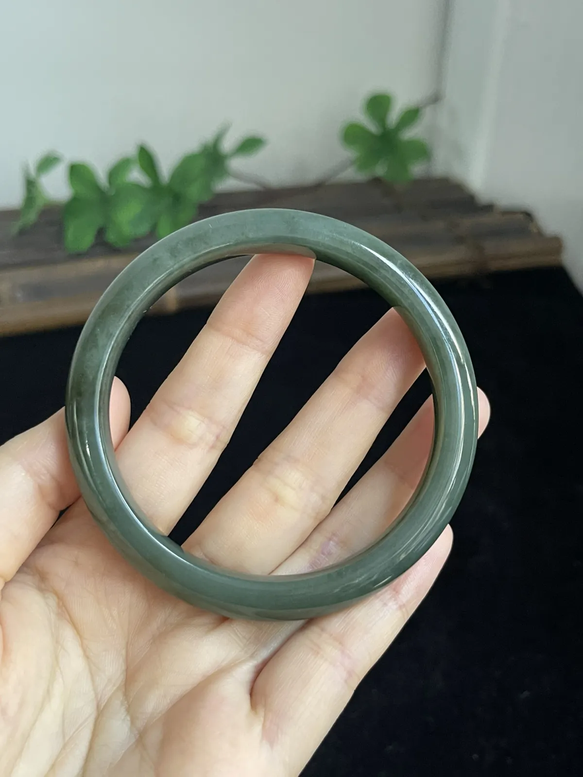 正圈58圈口，和田玉手镯