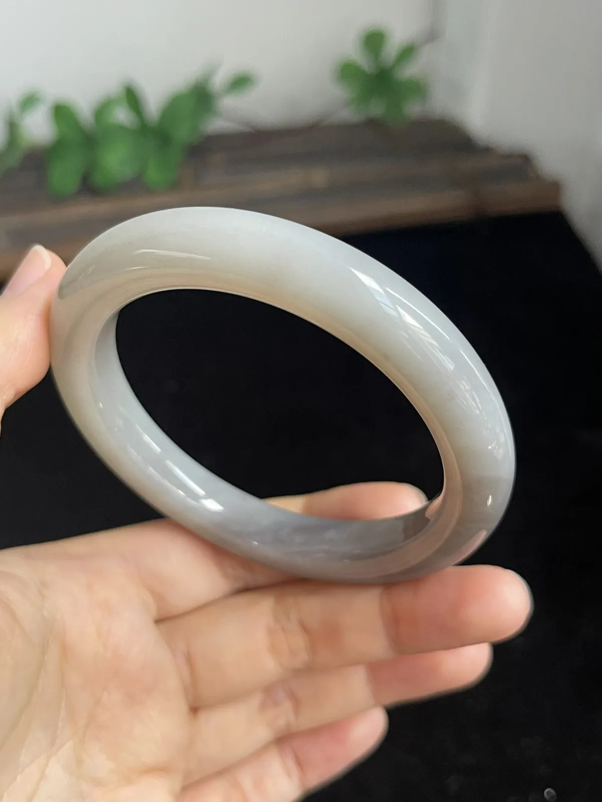 正圈57圈口，和田玉手镯