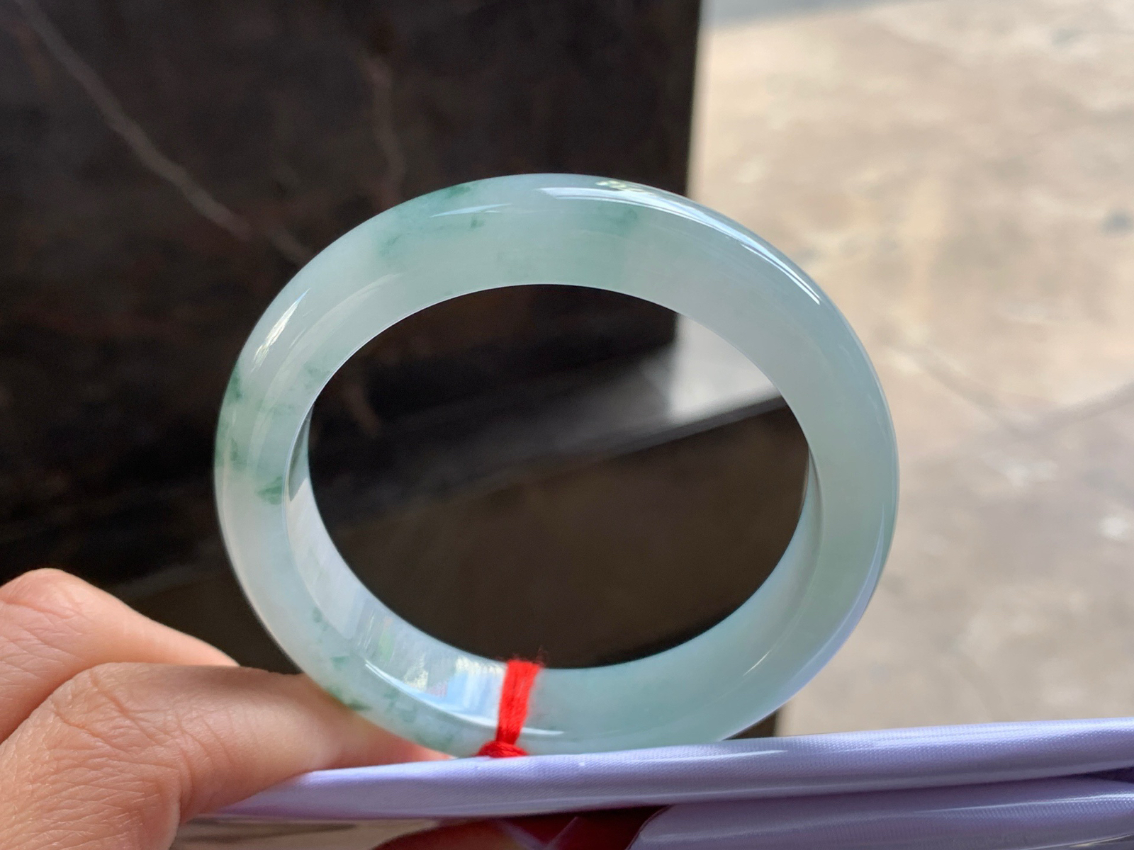 53-12-8.8

飘花手镯^_^玉质温润